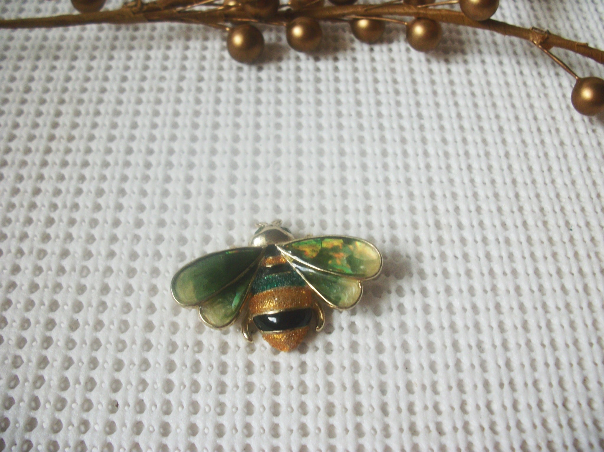 Vintage Brooch Pin, Signed MONET Paua Abalone Wings Peridot Eyes Enameled Bee Gold Tone,  82317