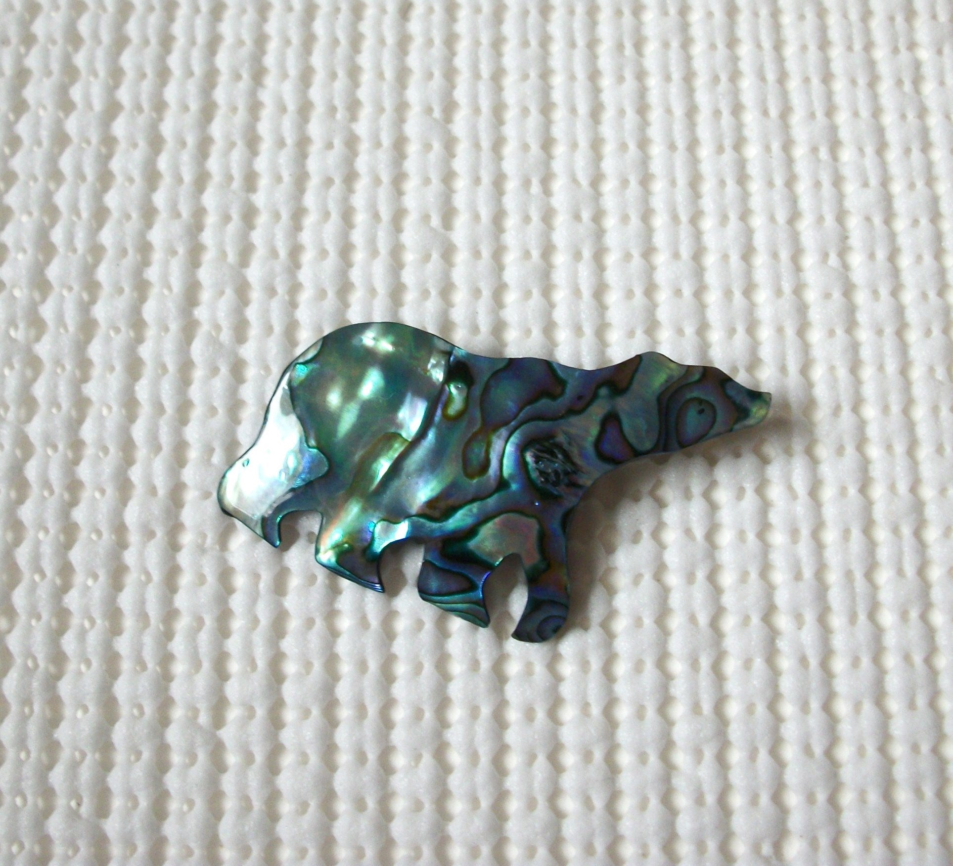Vintage Paua Abalone Shell Polar Bear Brooch Pin 030521