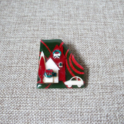 Lucinda House Pins, Romantic Christmas Festive Wreath Glitter Brooch 021321