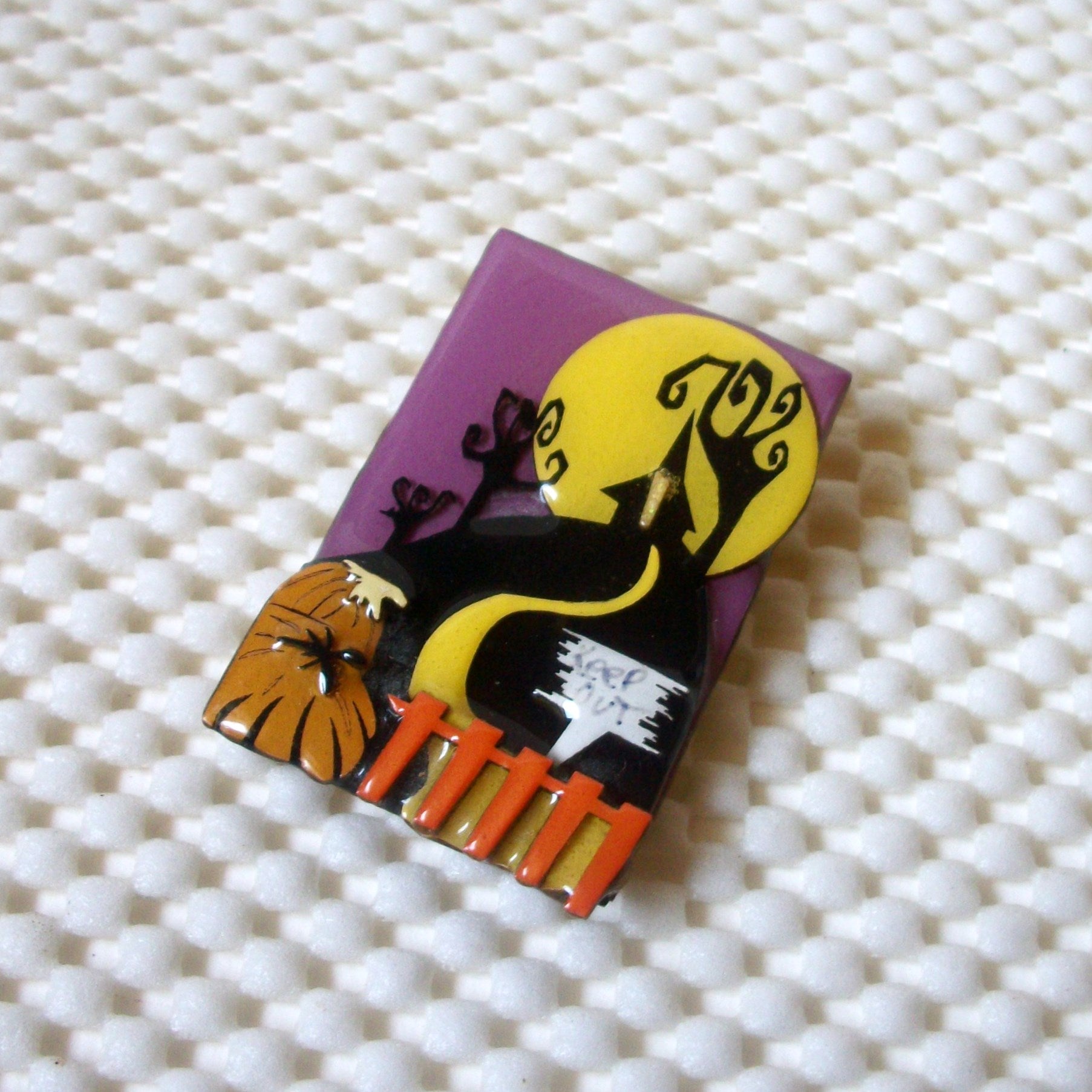 RARE Lucinda Halloween Design Pins Haunted Tree Pumpkin Sign Keep Out Unique! 021321