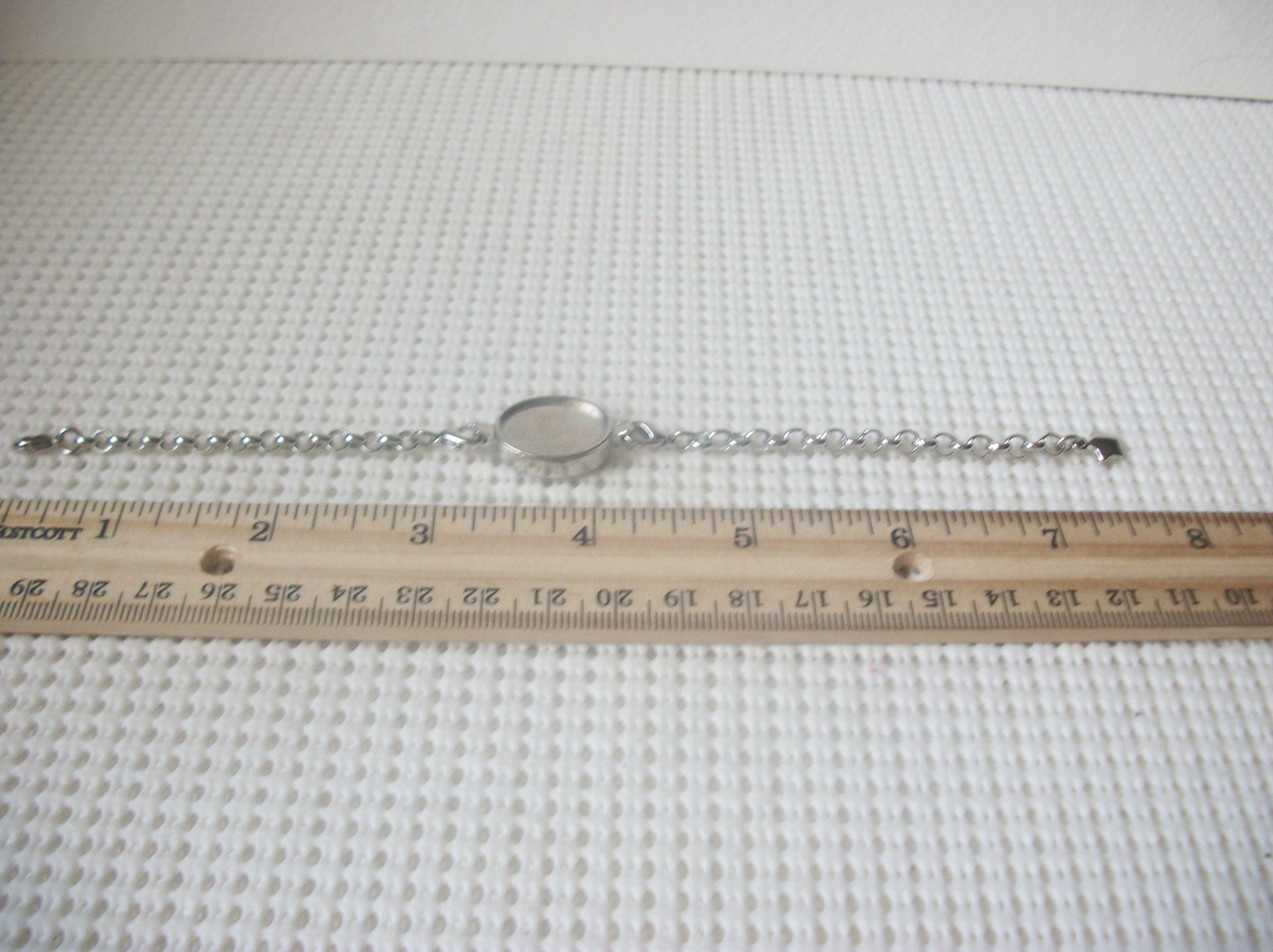 Vintage Bracelet, Clear Glass, Silver Tone Links, 7 1/4" Long, 70217
