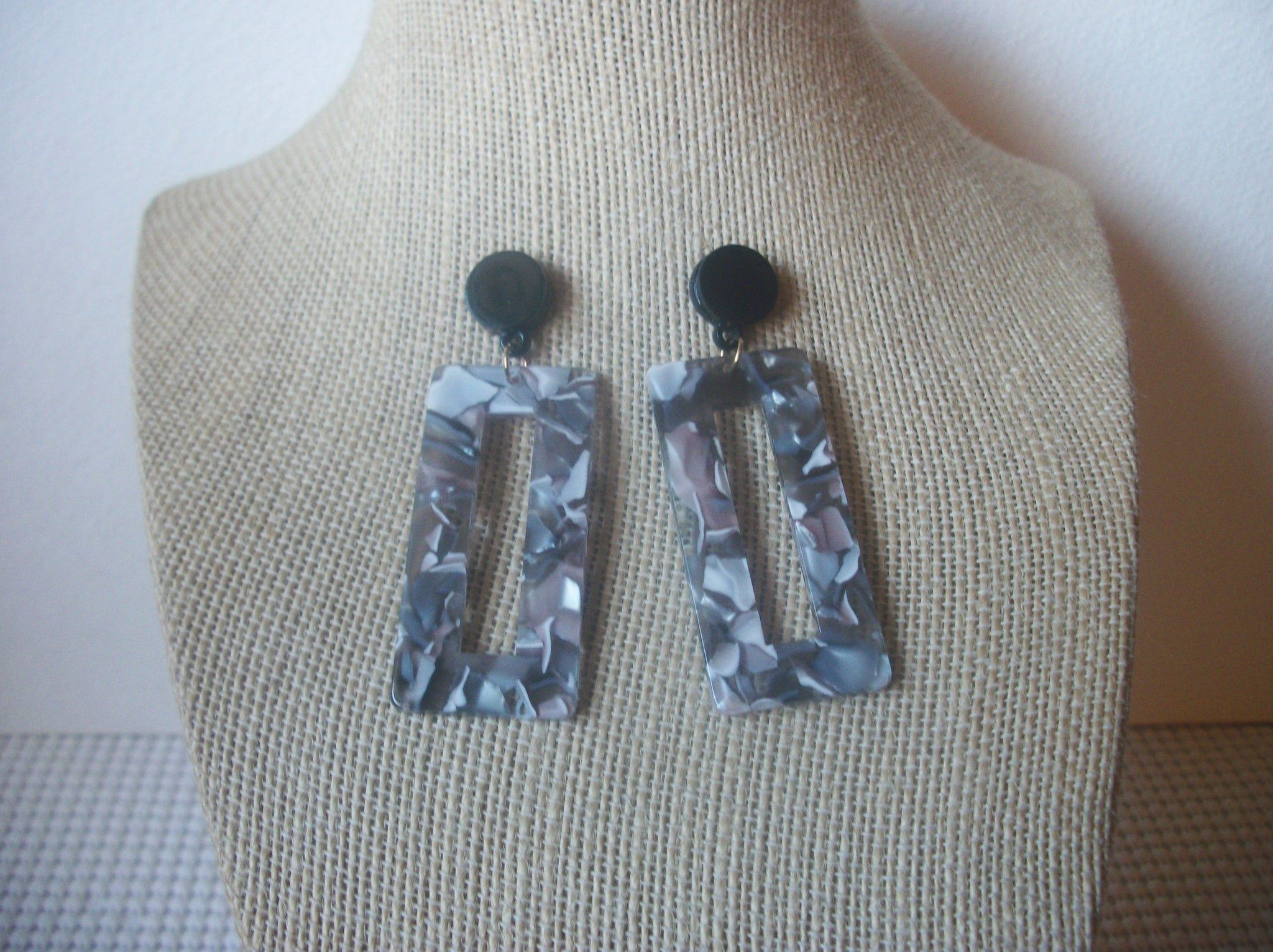 Gray Foxy Tortoise Acetate Light Weight Long Dangle Earrings Pierced 022121