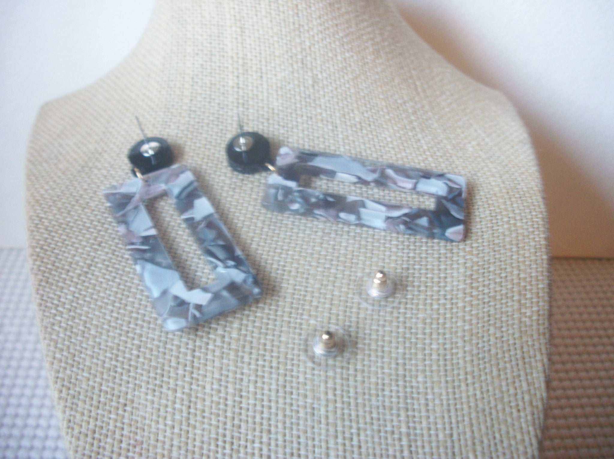 Gray Foxy Tortoise Acetate Light Weight Long Dangle Earrings Pierced 022121