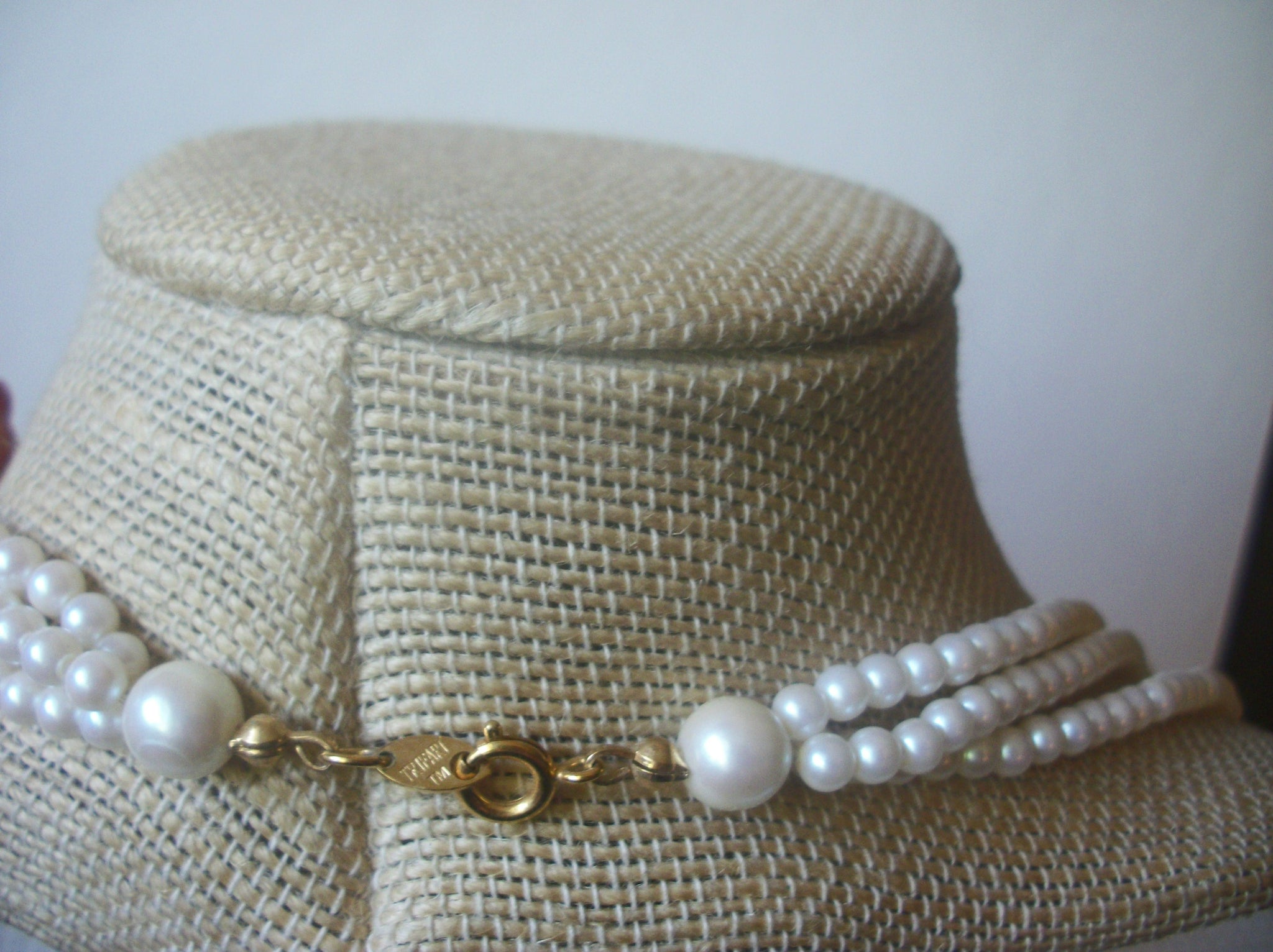 Vintage Jewelry 30" TRIFARI Dark Blue and White Necklace 121920