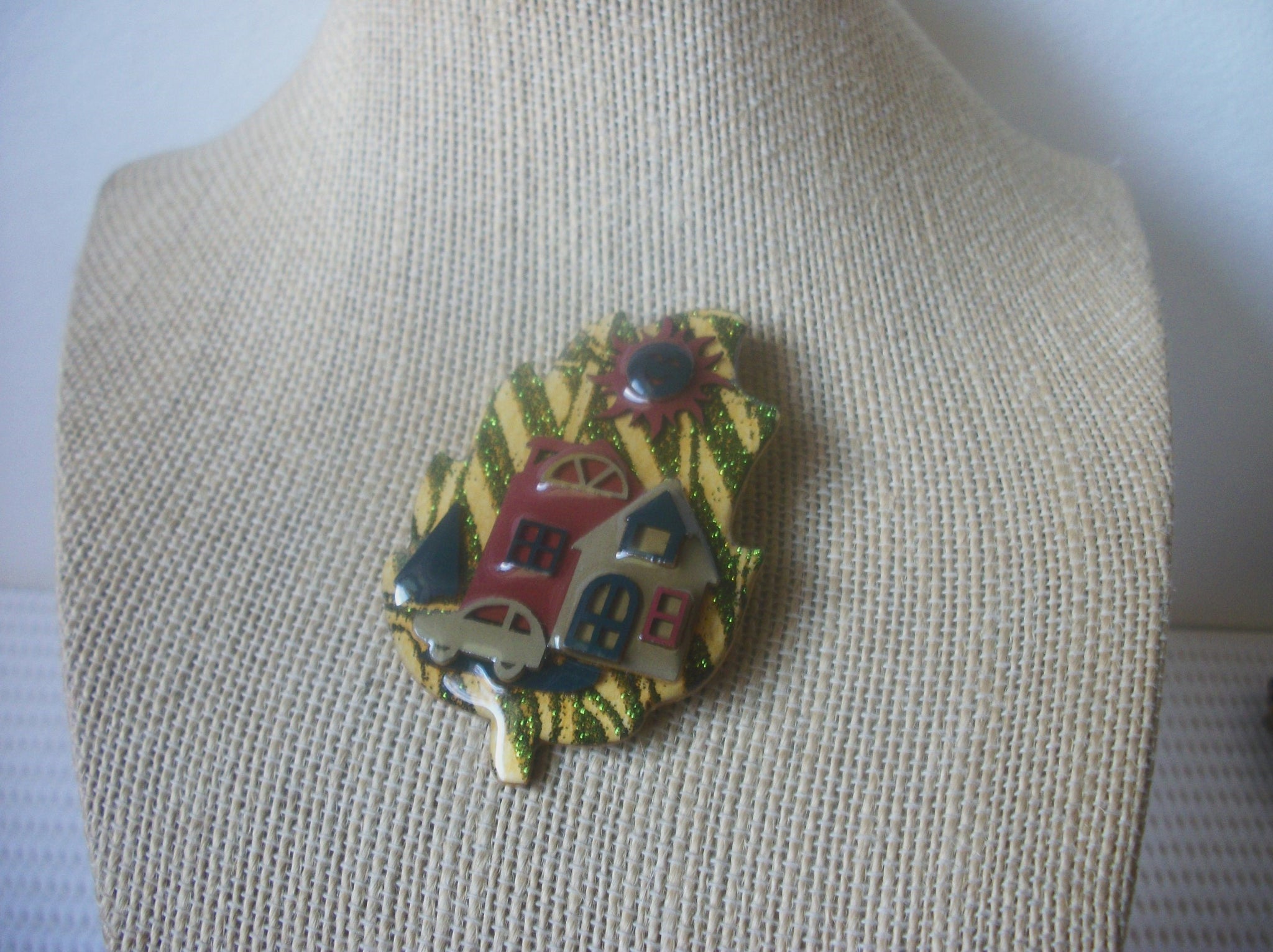e Very Detailed Lucinda House Pins, House Leaves Tree Glitter Maple Leaf 021321