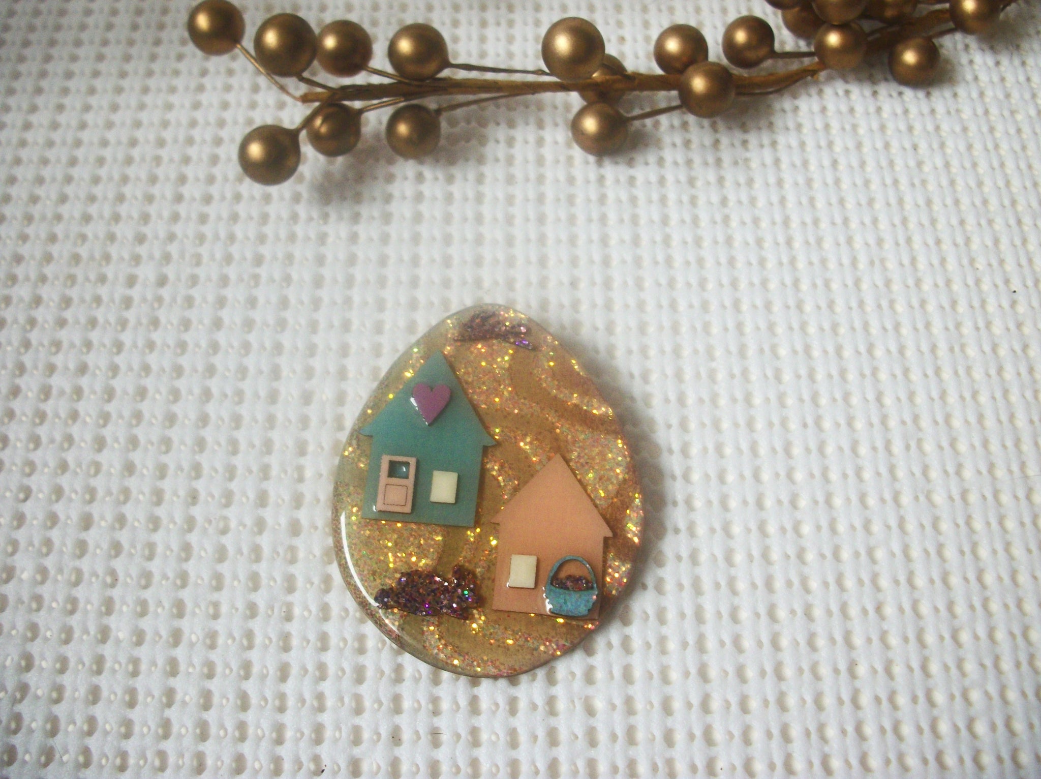 Hard To Find Lucinda House Pins, Easter Bunny Glitter Easter Basket 021321