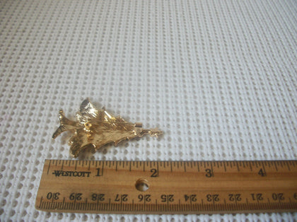 Vintage Brooch Pin, Clear Red Green Crystal Rhinestones Christmas Tree, Gold Tone 82317