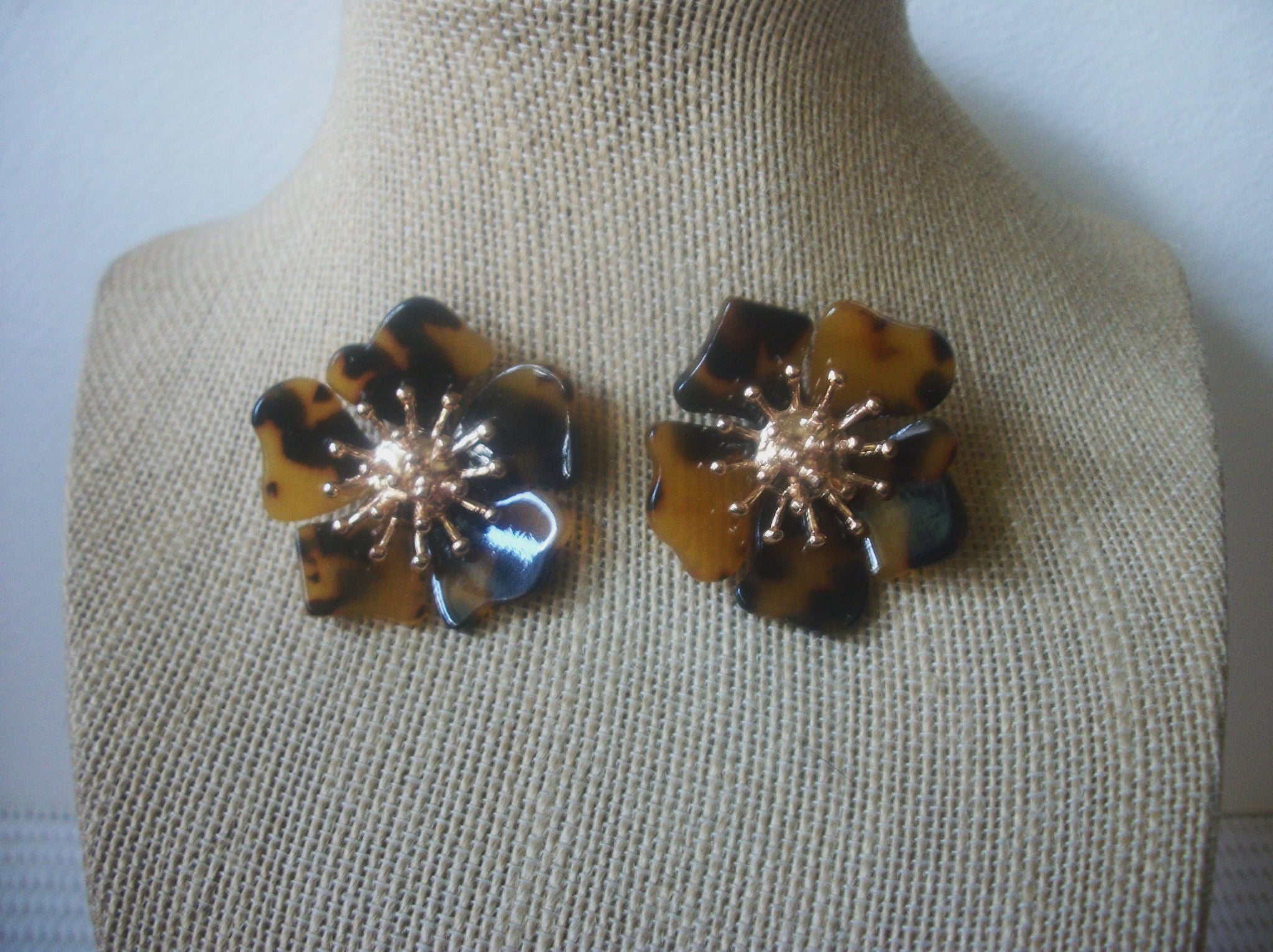 Larger Dark Brown Tortoise Earrings, Flower Earrings, Acetate Earrings, Light Weight Resin Earrings 41518