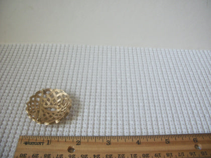 Vintage TRIFARI Brooch Pin, Gold Tone, Weave Scroll Work 8716