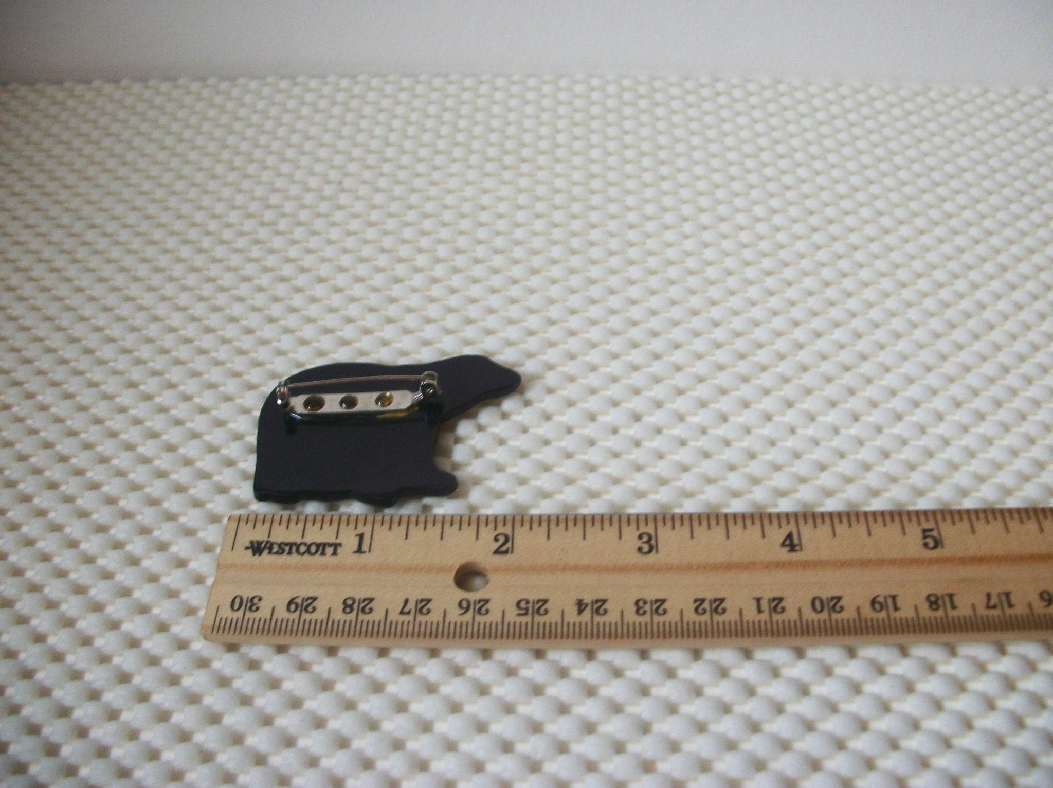 Vintage Brooch Pin, Polar Bear Mother Of Pearl Paua Abalone 122220