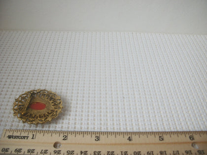 Vintage Brooch Pin Victorian Raised Cameo Figural Gold Tone 72517