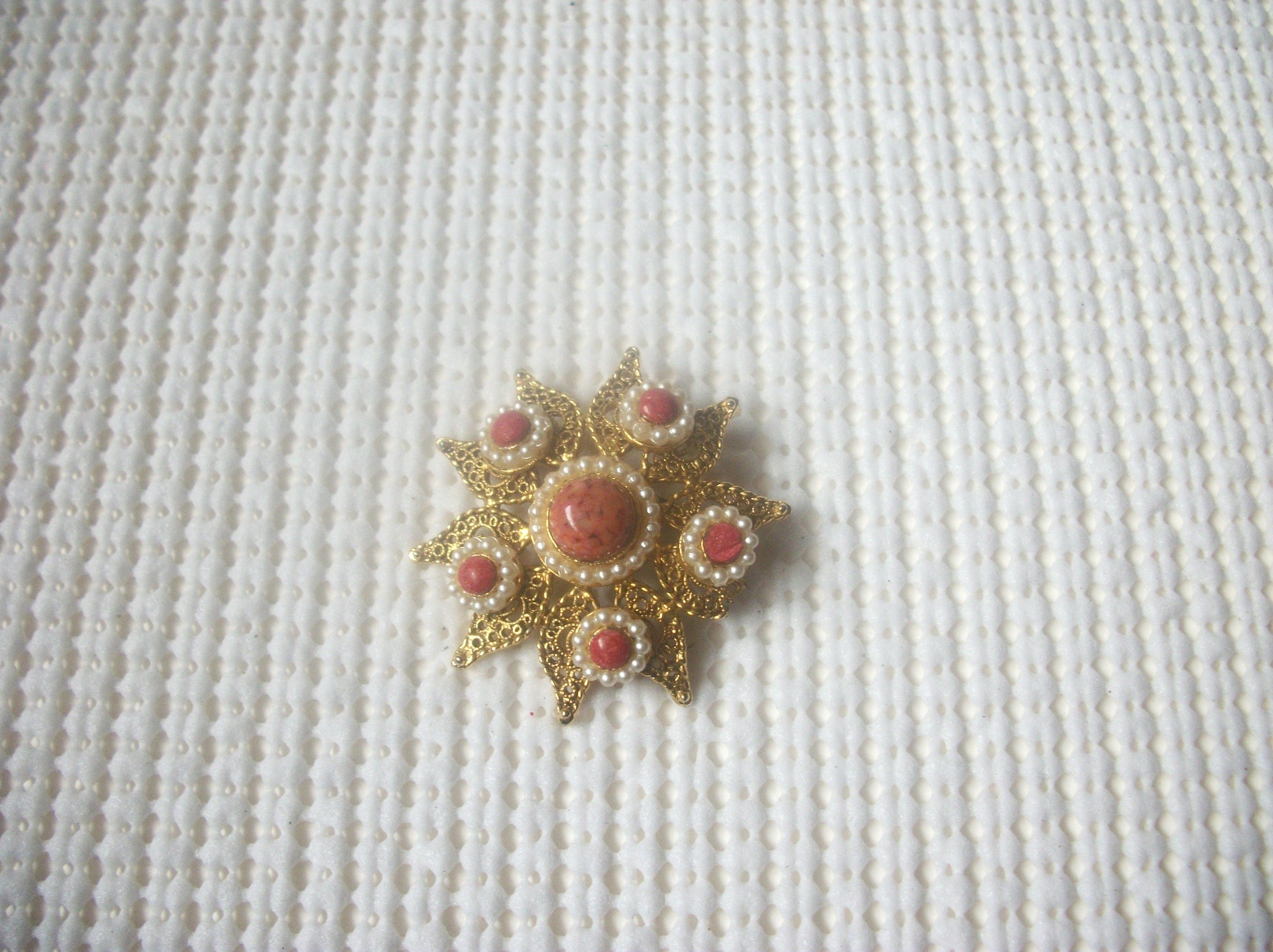 1950`s Cabochon Star White Faux Pearls Brooch Pin 73017