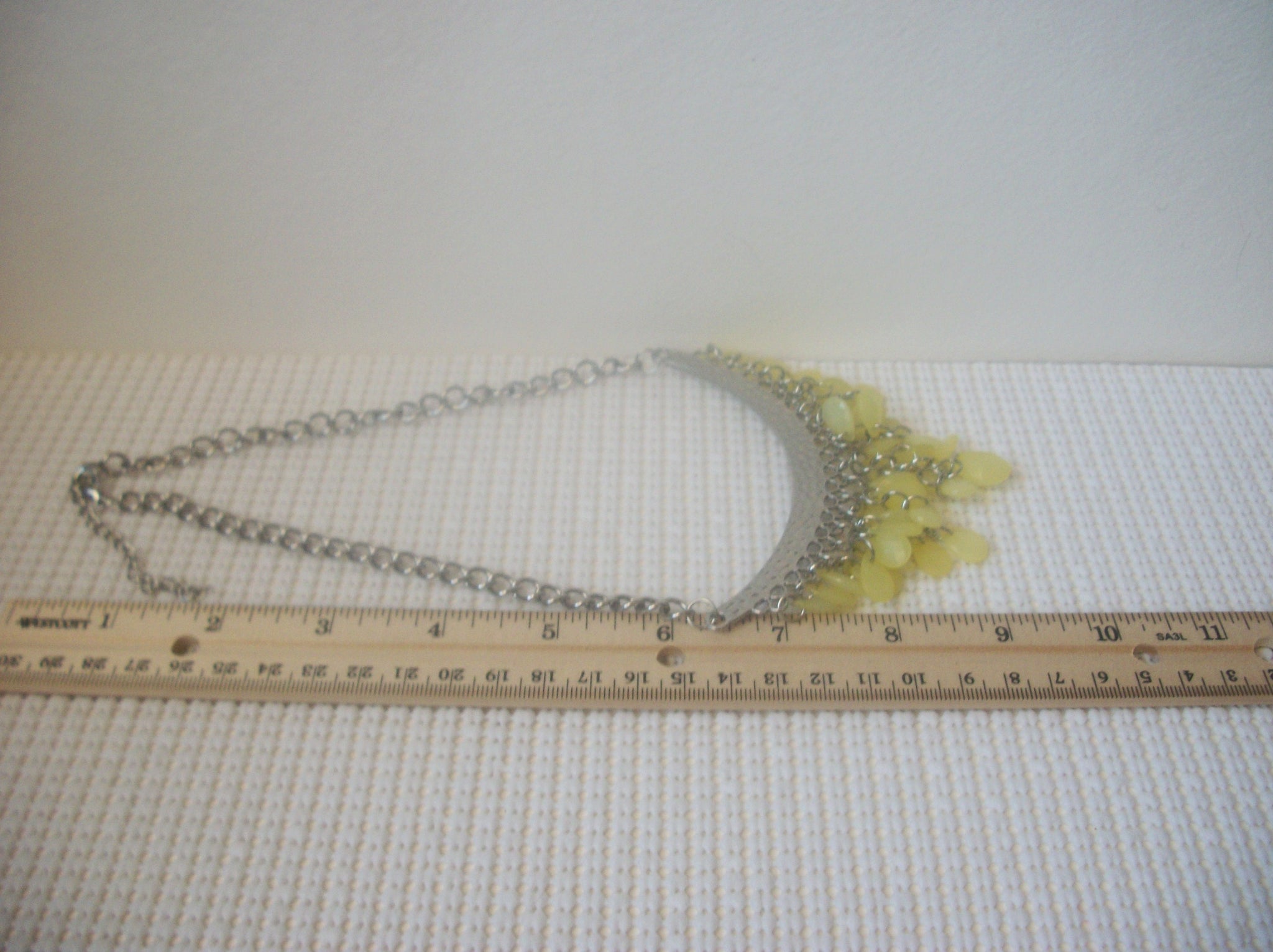 Vintage 18" - 22" Yellow Acrylic Beads Silver Tone Bar Necklace 030121