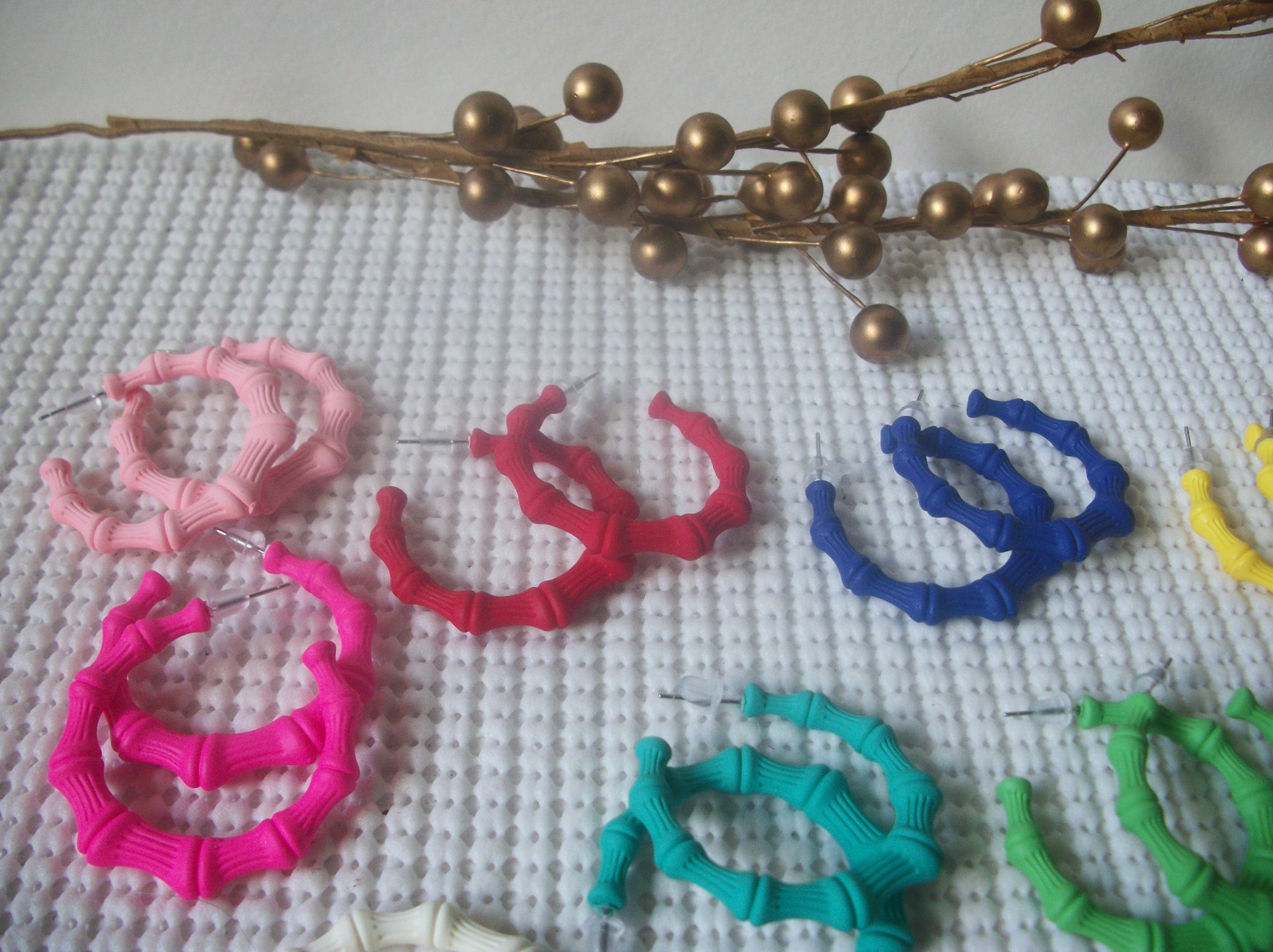 Retro Pierced Earrings Lot of 9X Bamboo Plastic Hoops 91916