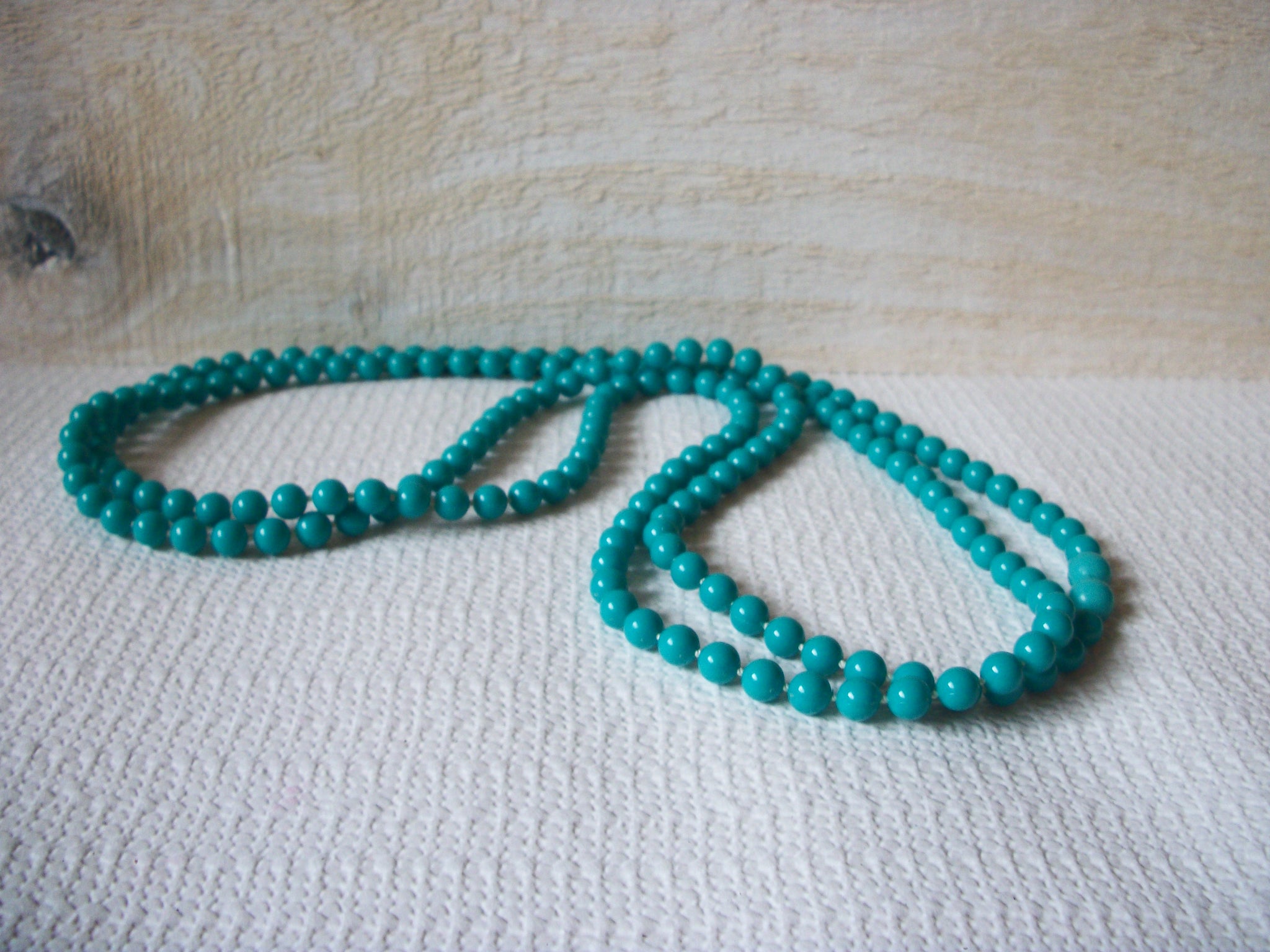 Vintage Theater Old Plastic Necklace 51520