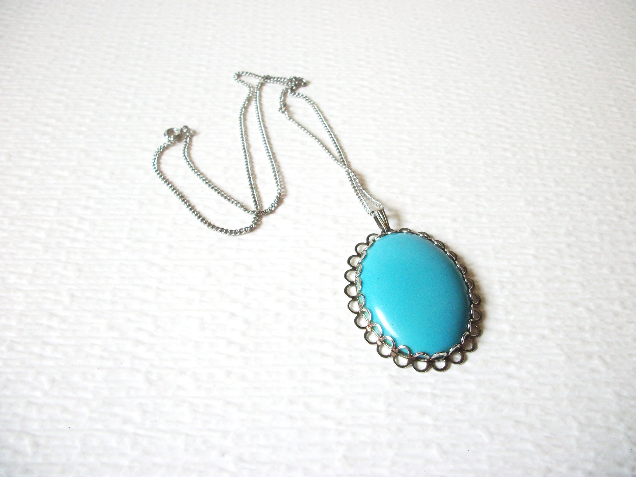 Silver Toned Turquoise Blue Oval Pendant Necklace 91517