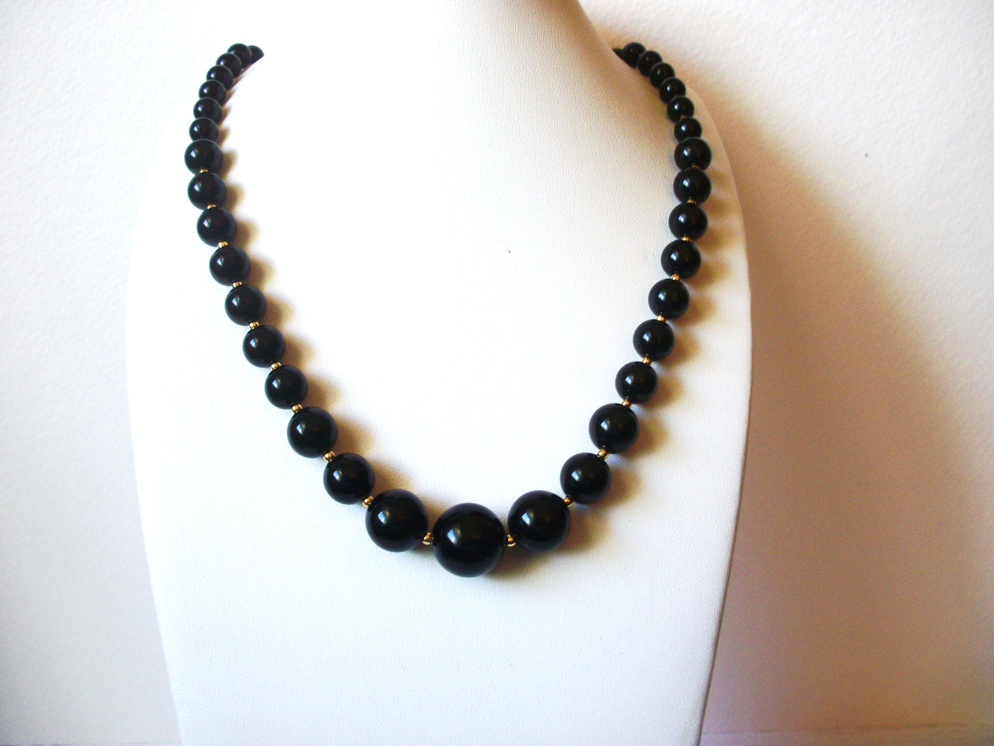 Retro Black Gold Graduated Design Acrylic Necklace 123020
