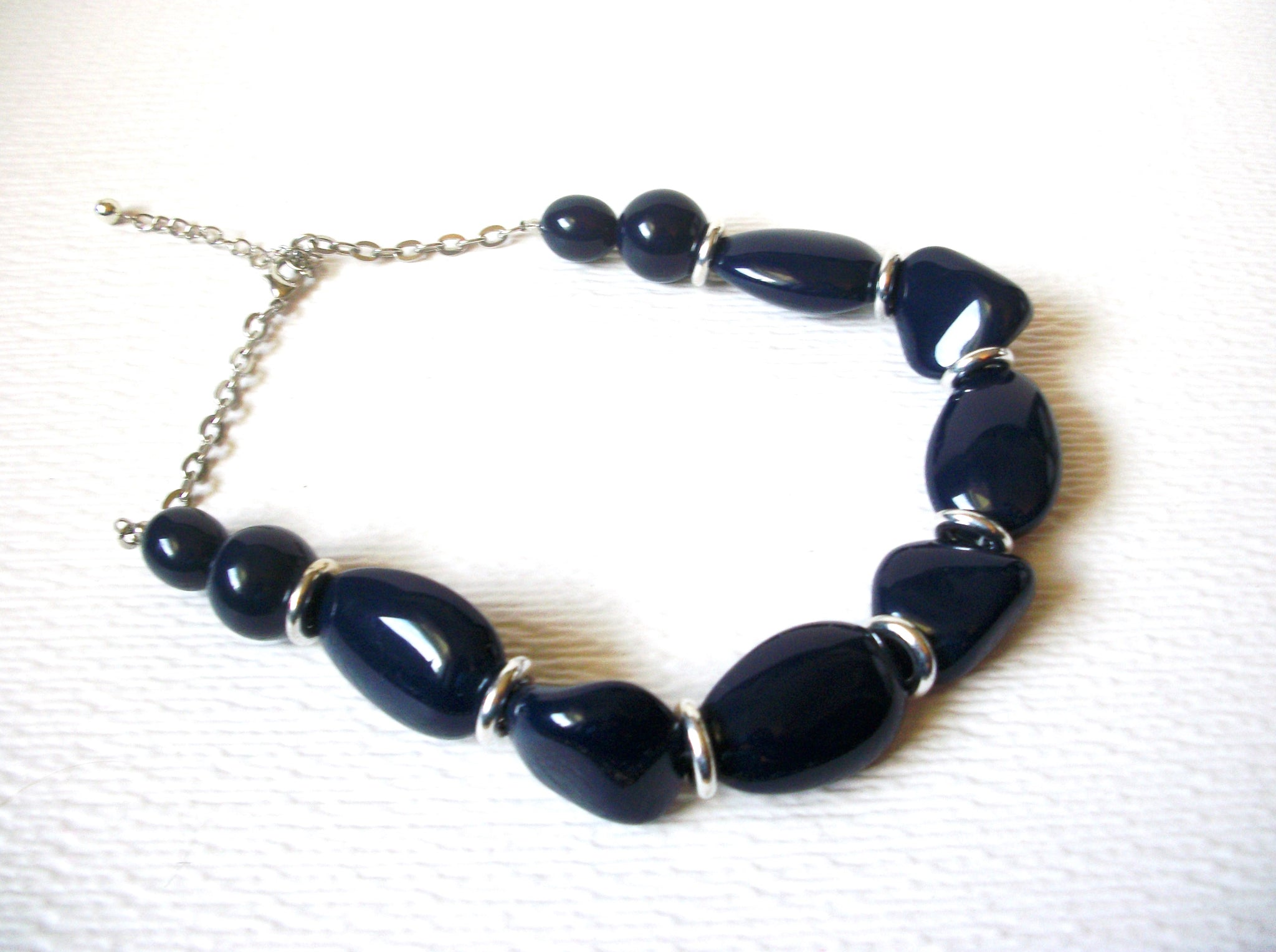 Retro 1980s  Dark Blue Silver Chunky Acrylic Necklace 123120