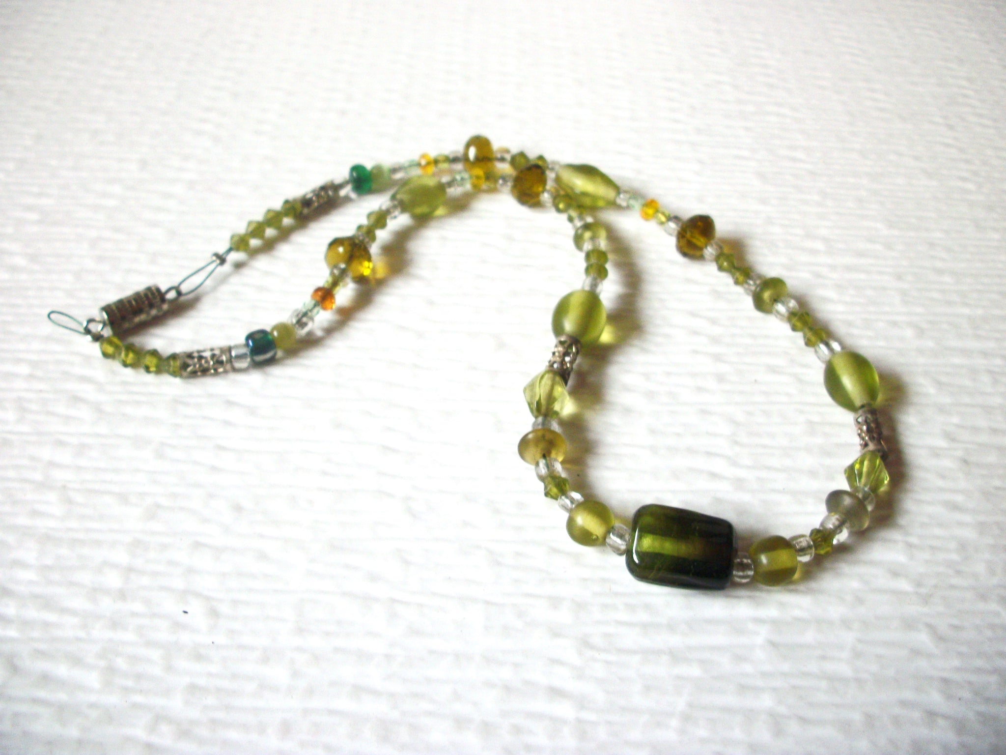Vintage Green Glass 16" Necklace 123116