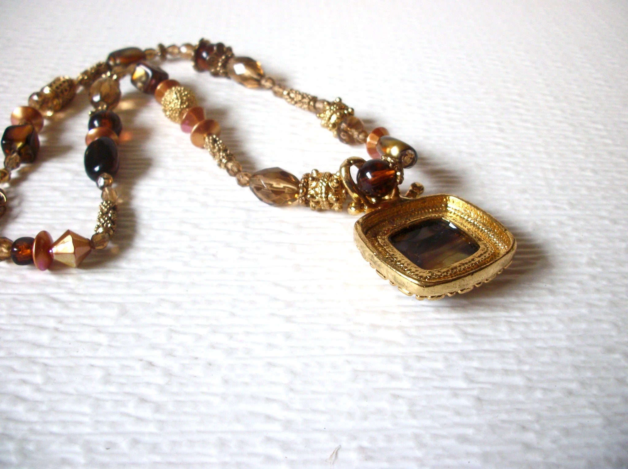 Vintage Gold Toned Amber Honey Gold Pendant Glass Necklace 122916