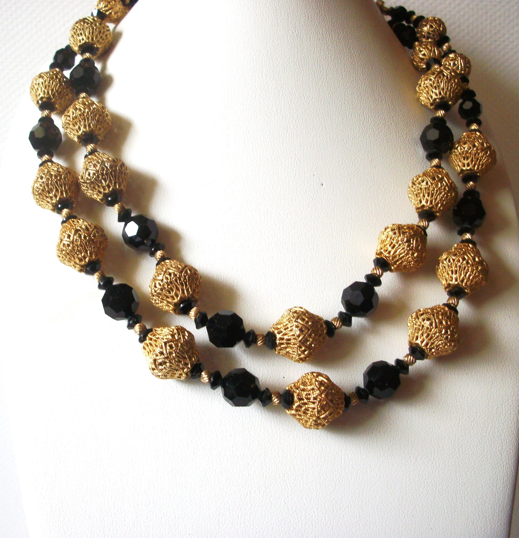 Vintage Black Czech Glass Gold Toned Damask Necklace 92816