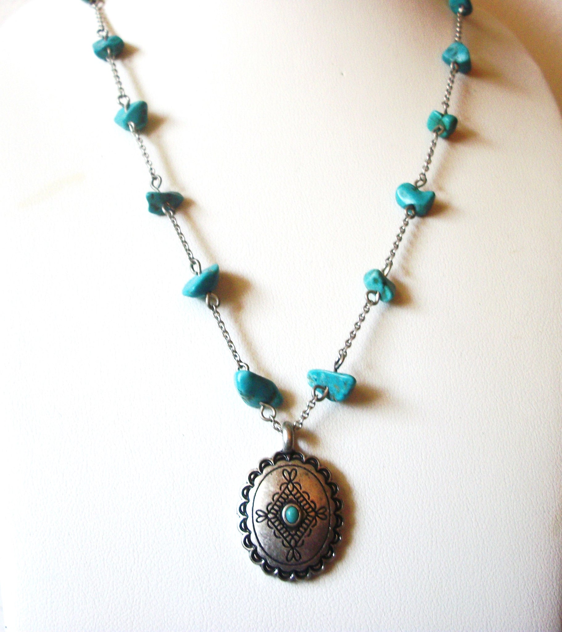 Vintage CHAPS Southwestern Theme Necklace 82017