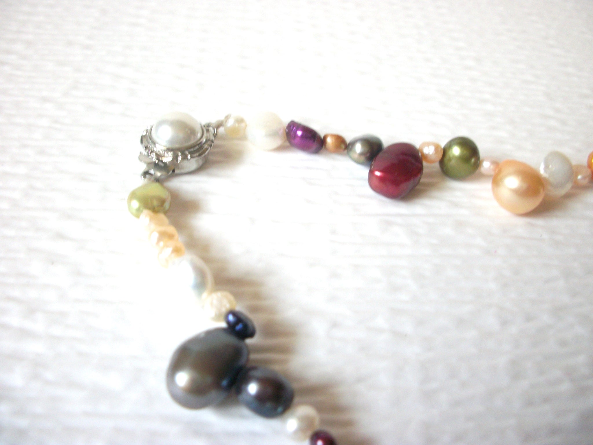 Glass Dipped Shell Pearl Shorter Length Necklace 91517