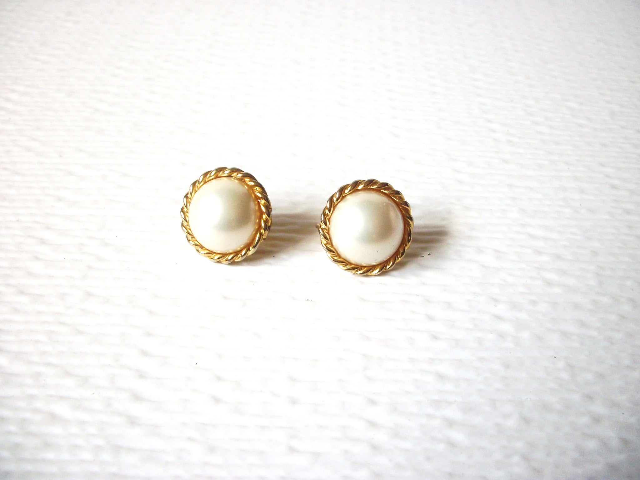 Vintage Glass Dipped Pearl Clip On Earrings 123020