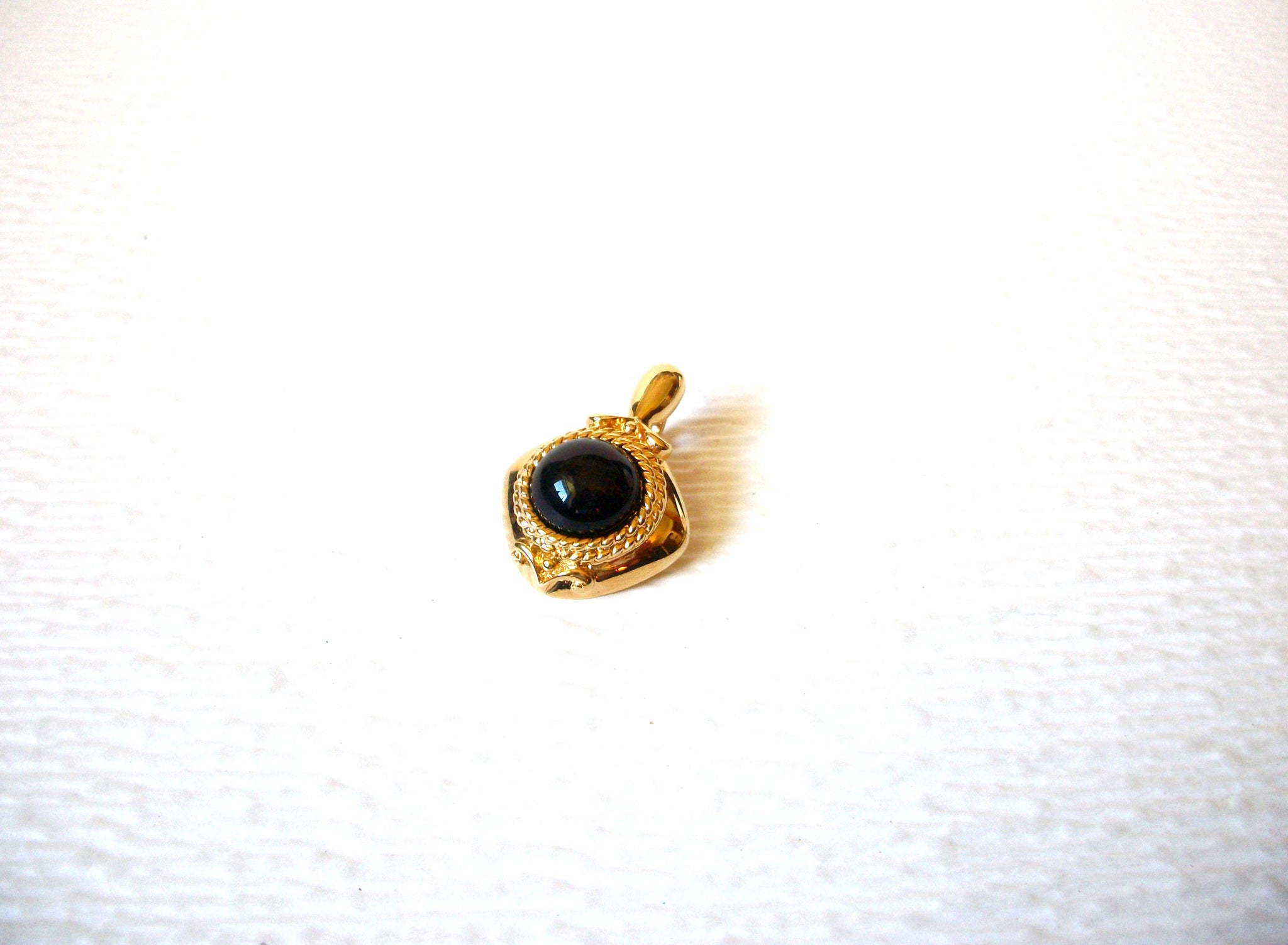 Vintage Gold Toned Faux Onyx Pendant 121216