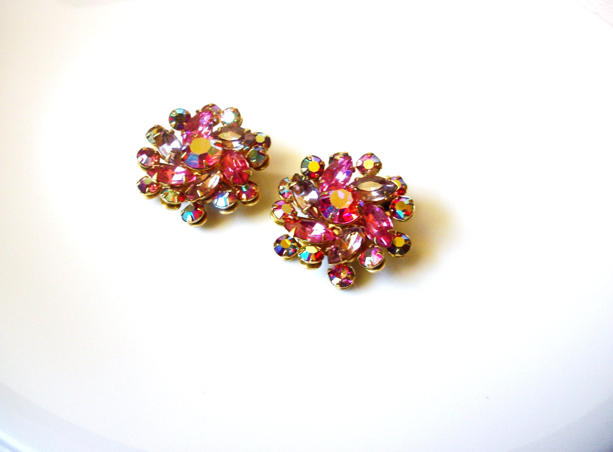 Vintage BEAUJEWELS Sparkling Cluster Clip On Earrings 122120