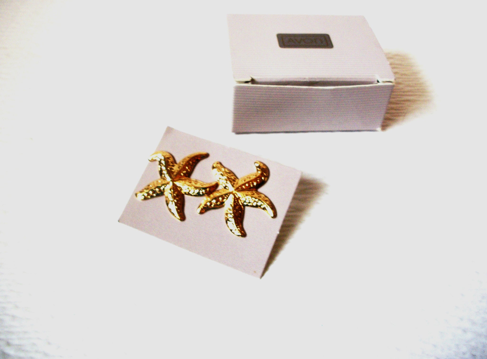 AVON 1987 Vintage Starfish Earrings 122220