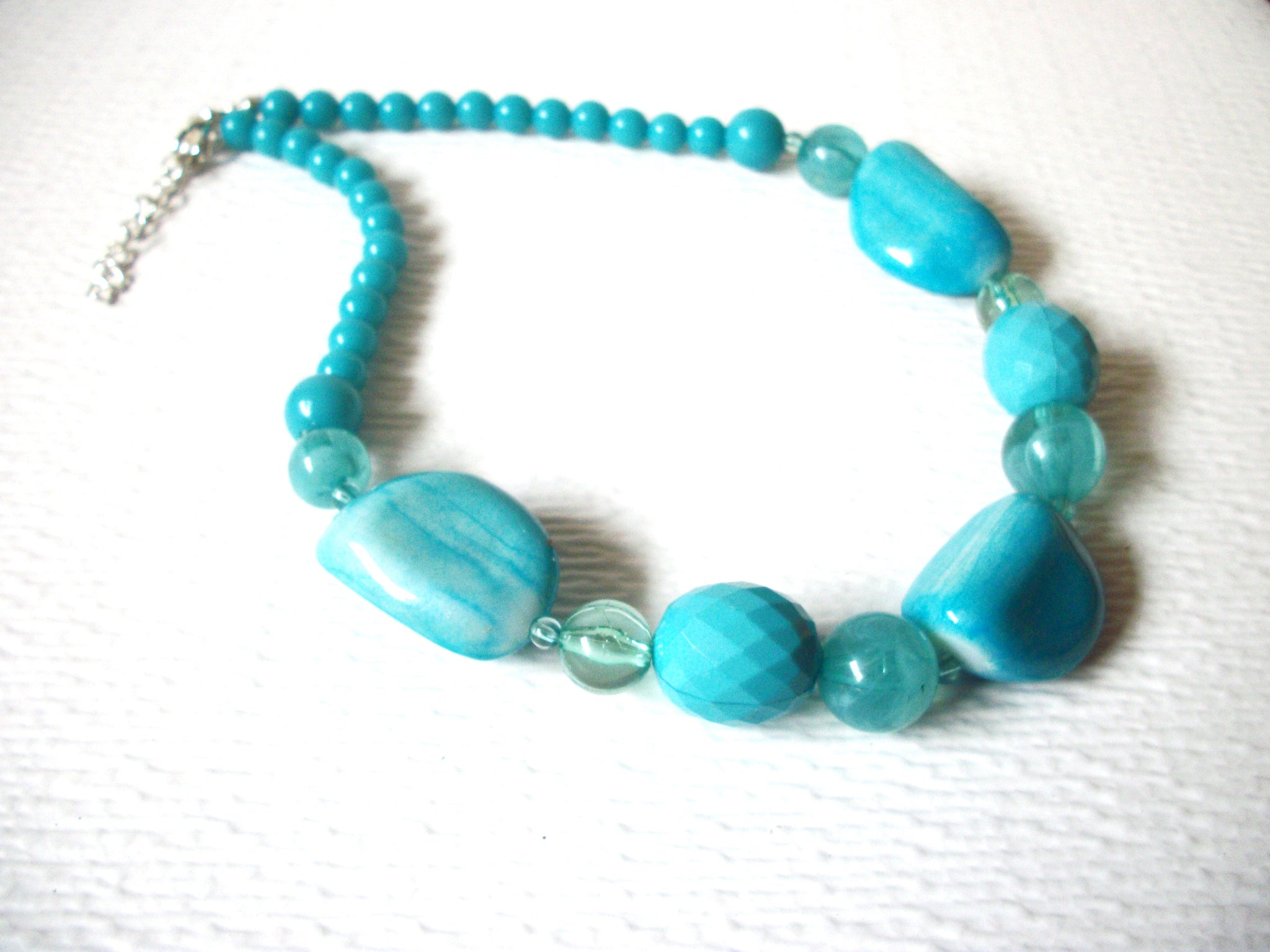 Retro Chunky Turquoise Blue Acrylic Necklace 122520