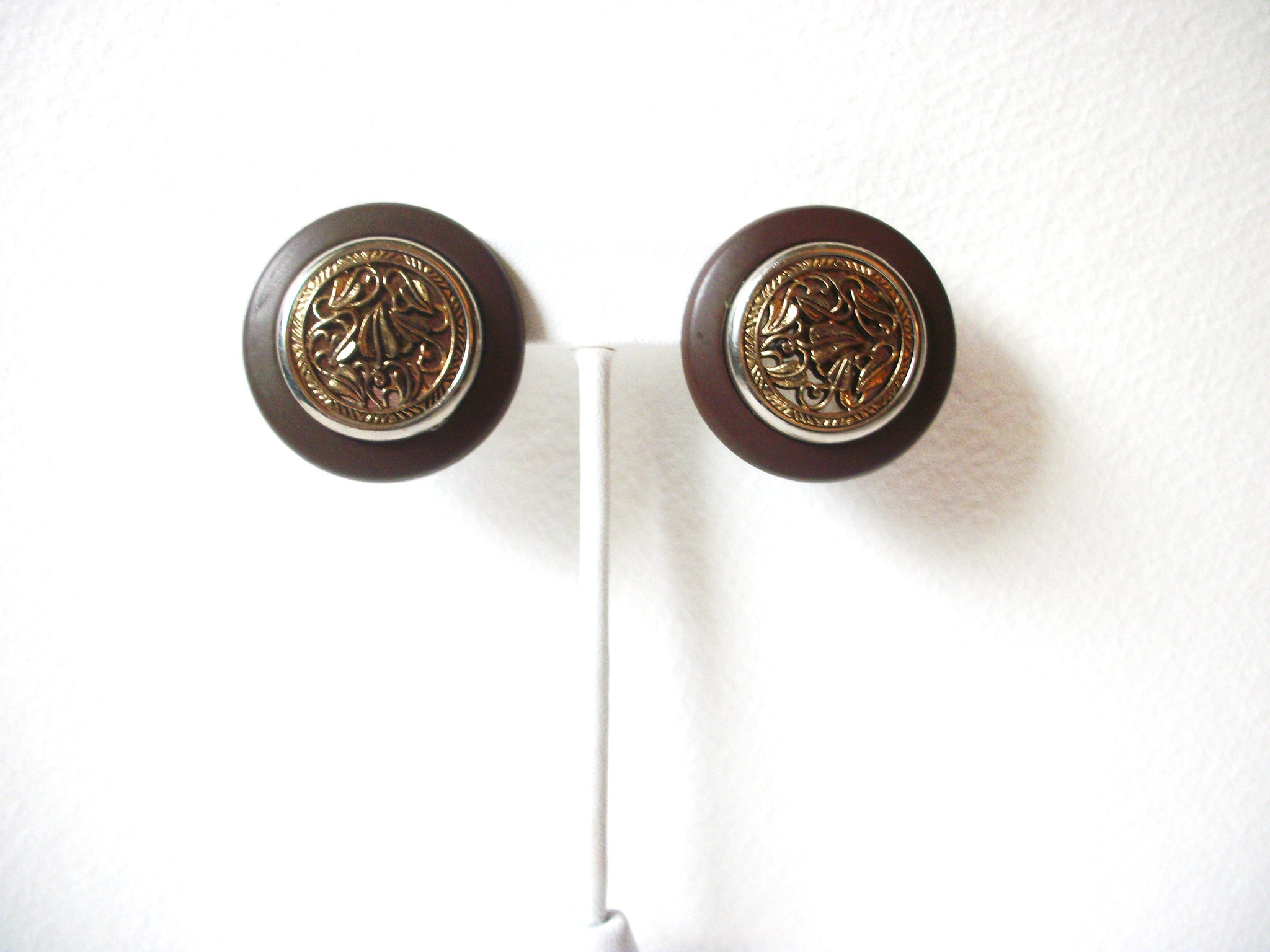 Brown Old Plastic Decorative Dome Clip On Earrings 122620