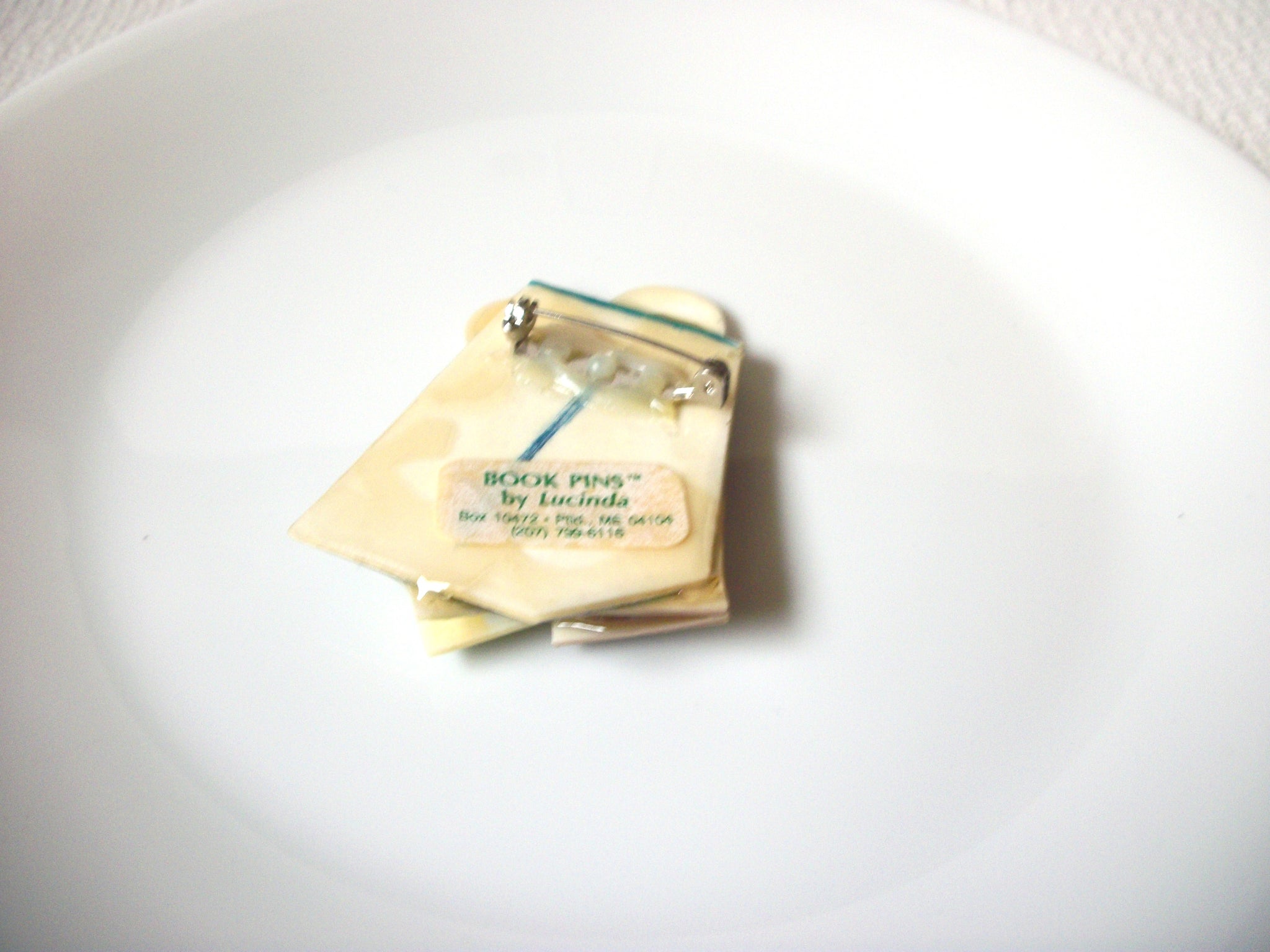 Vintage Lucinda Book Pins 101920