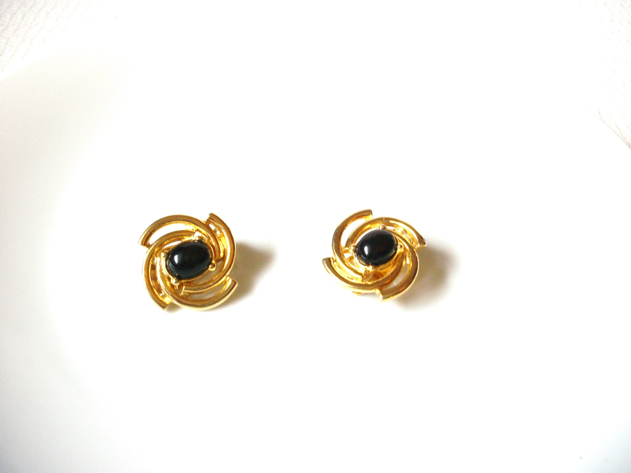 Vintage PAOLO Gold Black Clip On Earrings 71218Z