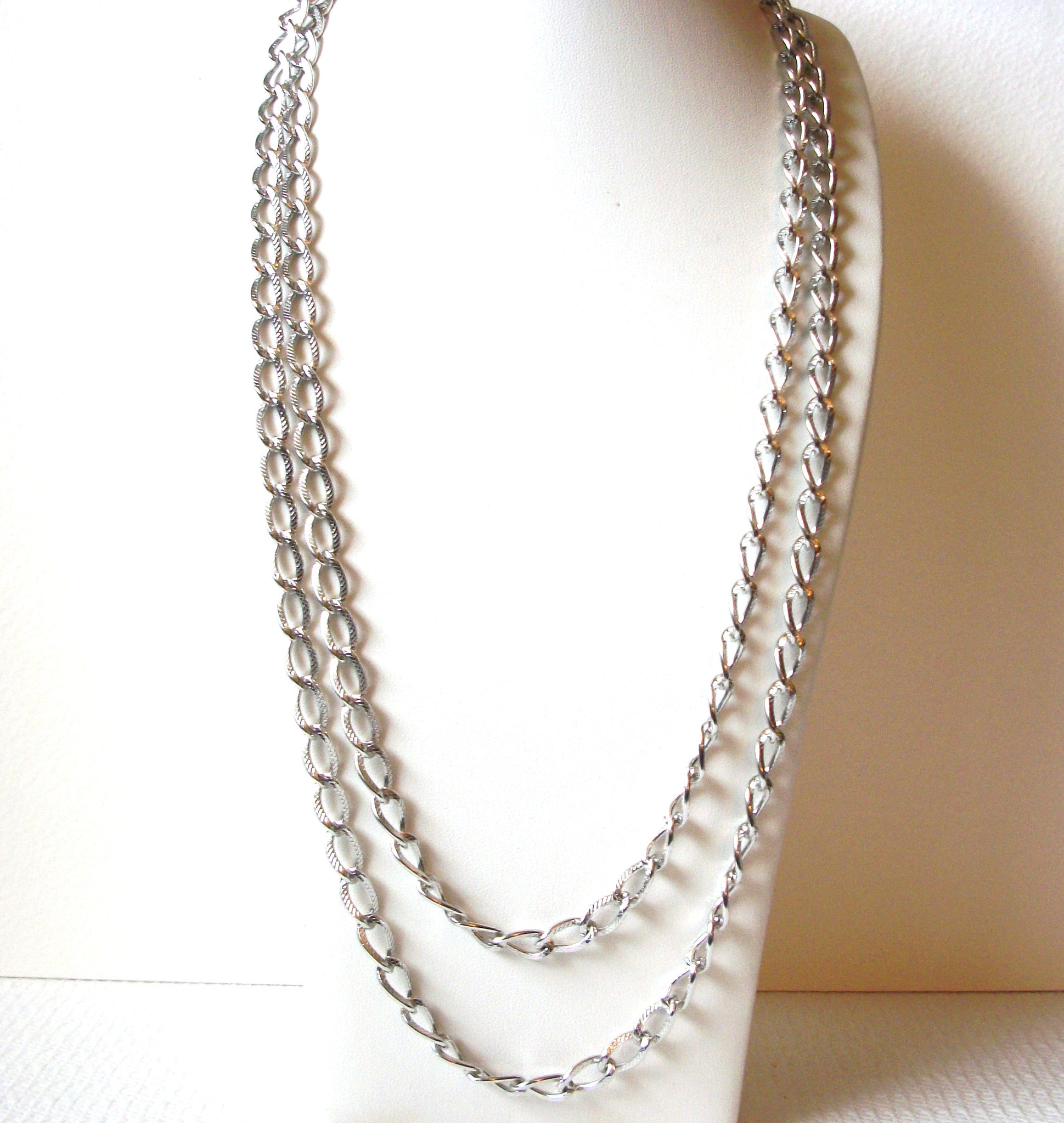 Vintage MONET Necklace 71218D