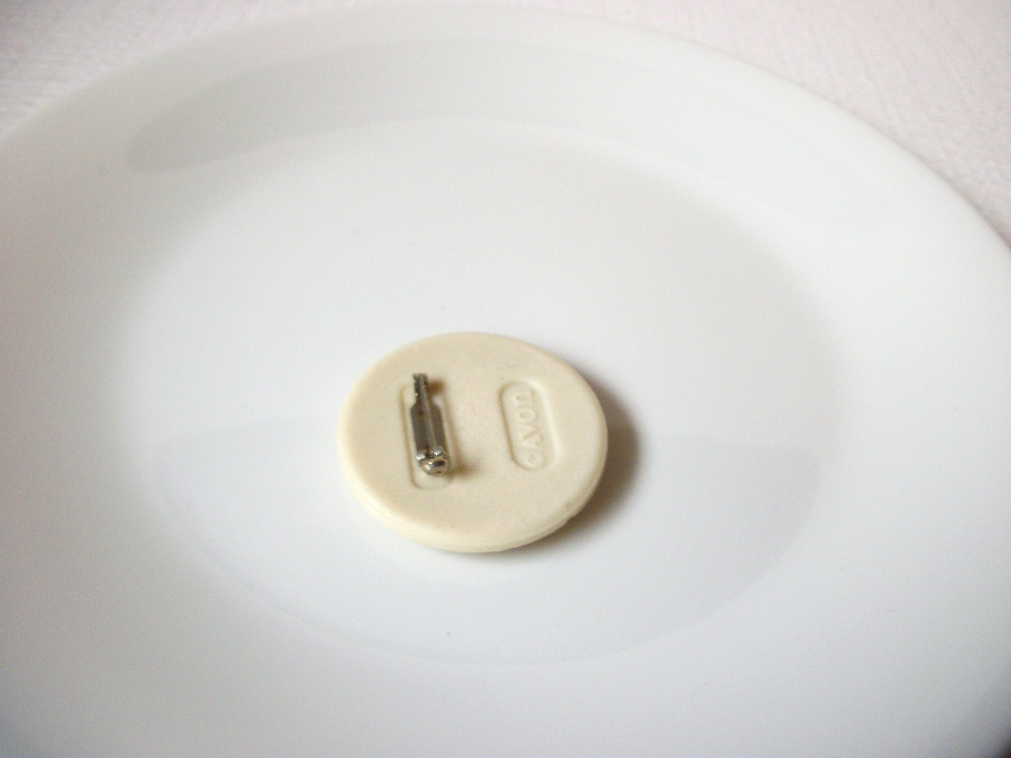 AVON Porcelain Flower Brooch Pin 102520