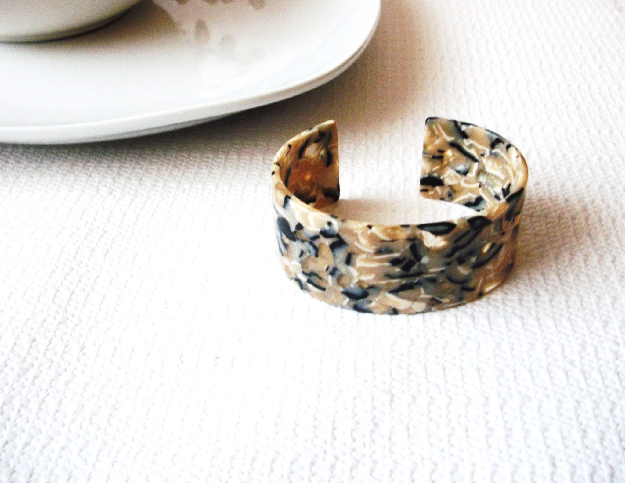 Sarah Light Ivory Black Cuff Bracelet, Simple Minimalist Tortoise Bracelet, Tortoiseshell Cuff, Tortoise Shell Cuff Bangle, Acetate Cuff S19