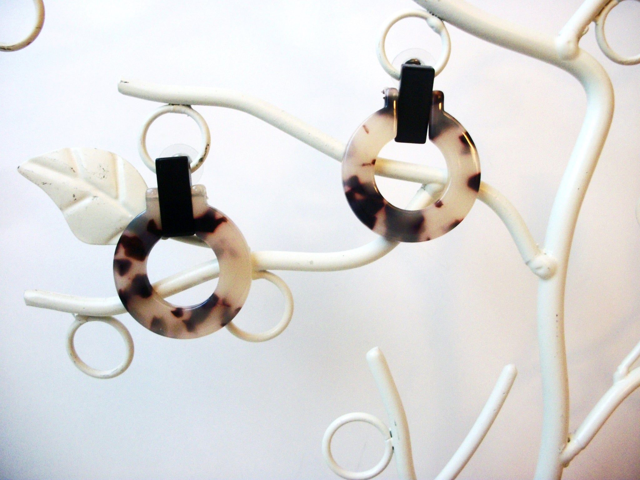 Marilyn Ash Blonde Tortoise Earrings, Tortoise Shell Earrings, Tortoise Doorknockers, Acetate Earrings, Resin Earrings, Acrylic Earrings S30