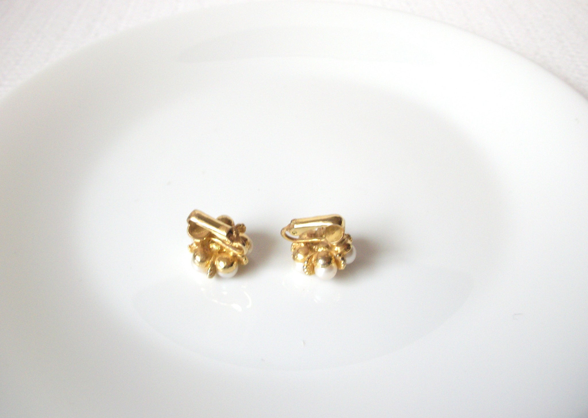 Vintage Glass Pearl Earrings 102720