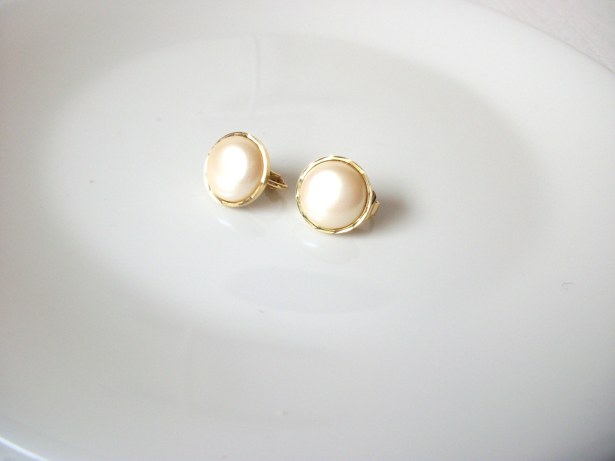Vintage Glass Pearl Earrings 102720