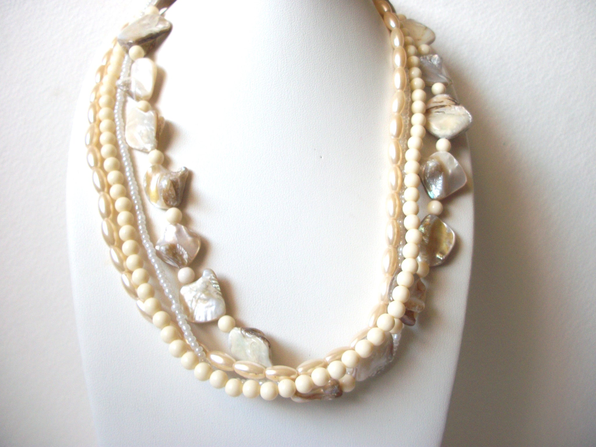 Vintage AVON Shell Faux Pearl Glass Necklace 102920