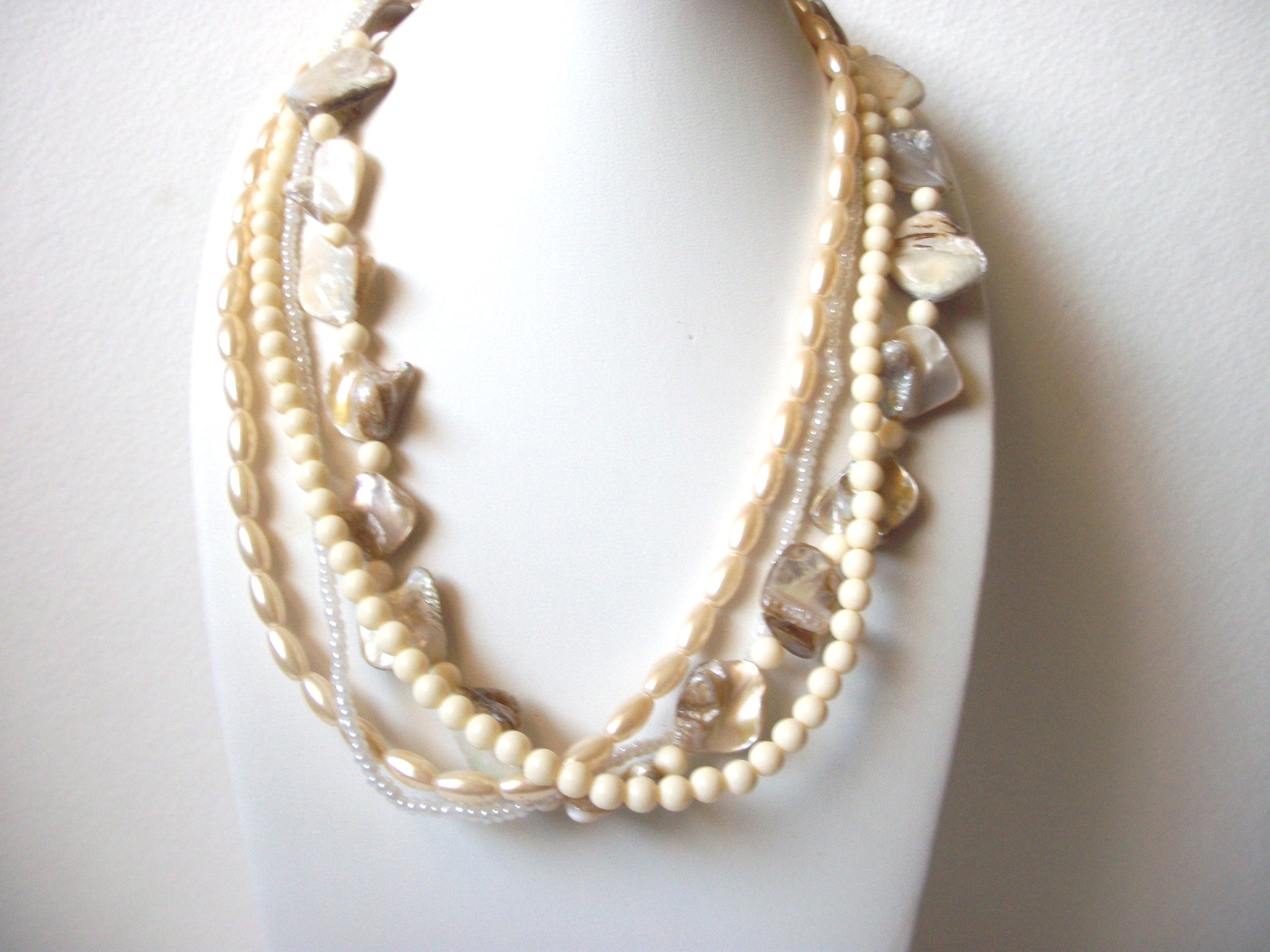 Vintage AVON Shell Faux Pearl Glass Necklace 102920