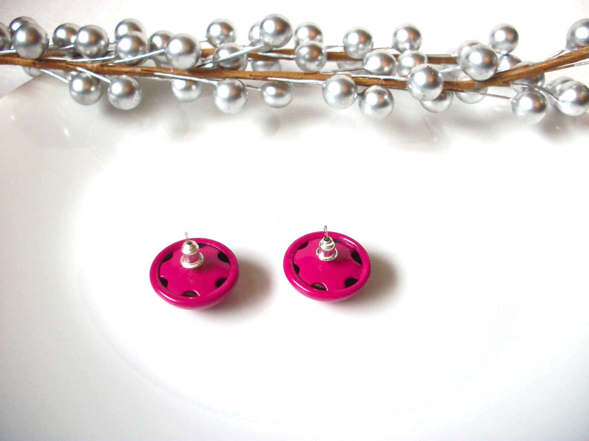 Retro Fuchsia Dome Earrings 110120