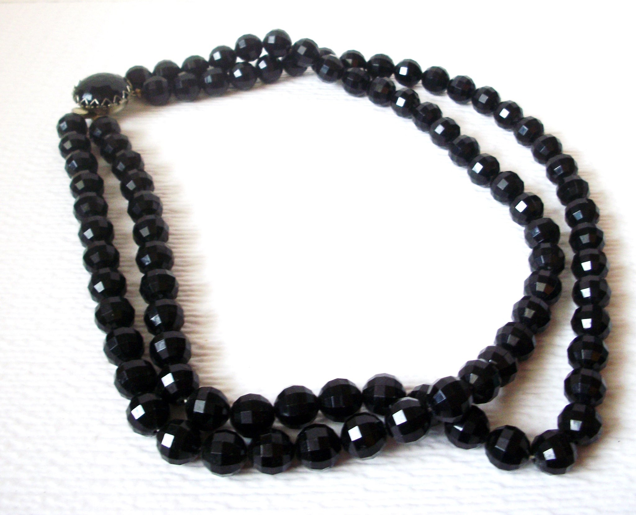 Vintage 1950 Black Necklace 110320