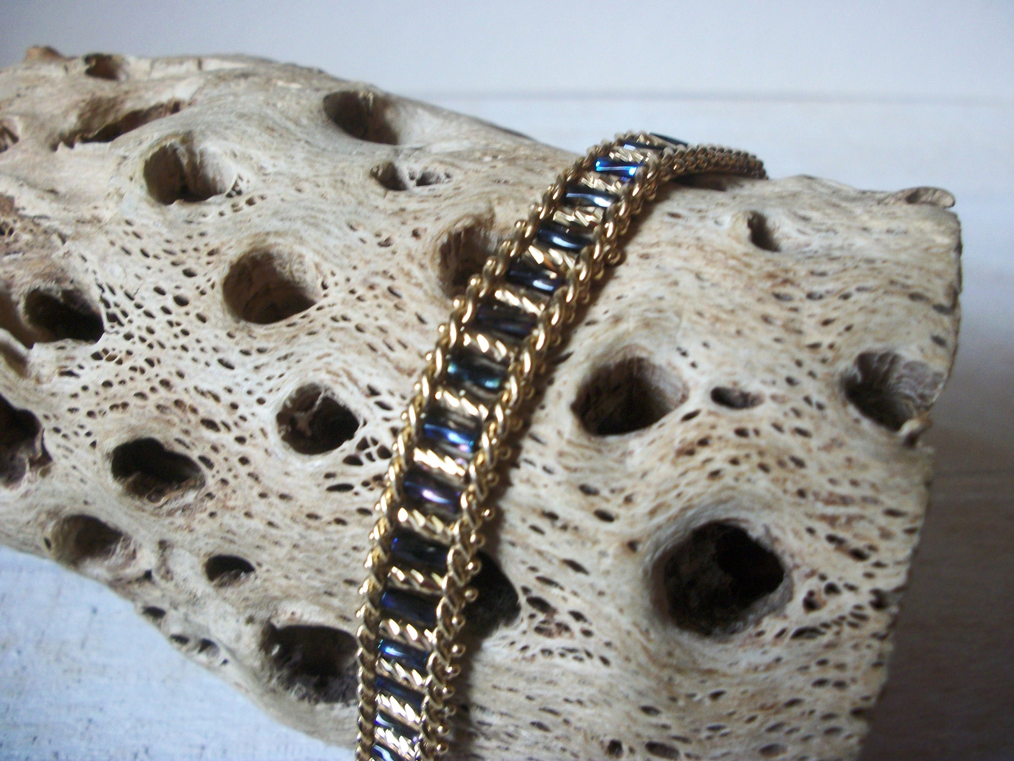 PD Stamped Premier Design Glass Bracelet 41320