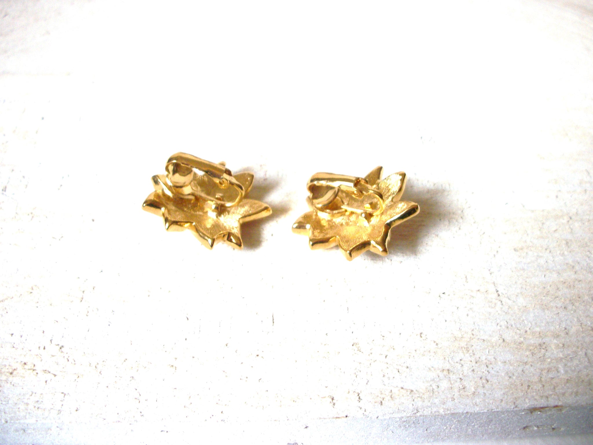 Vintage Poinsettia Earrings 41320