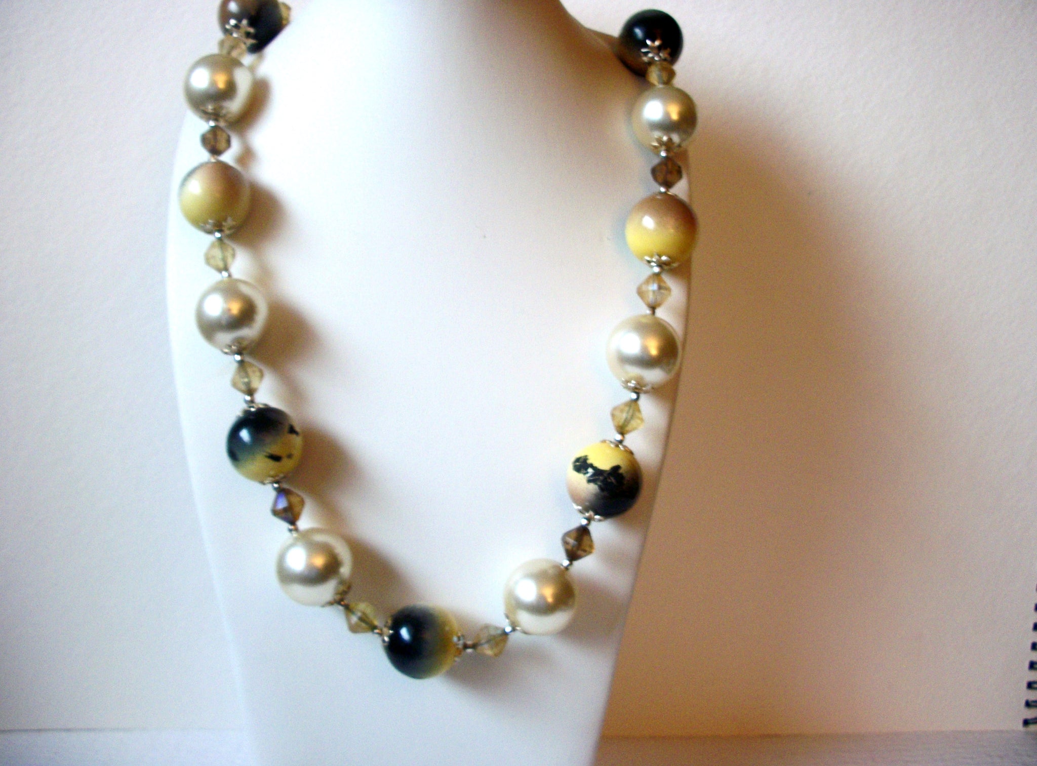 Vintage JAPAN 1940s Necklace 110820