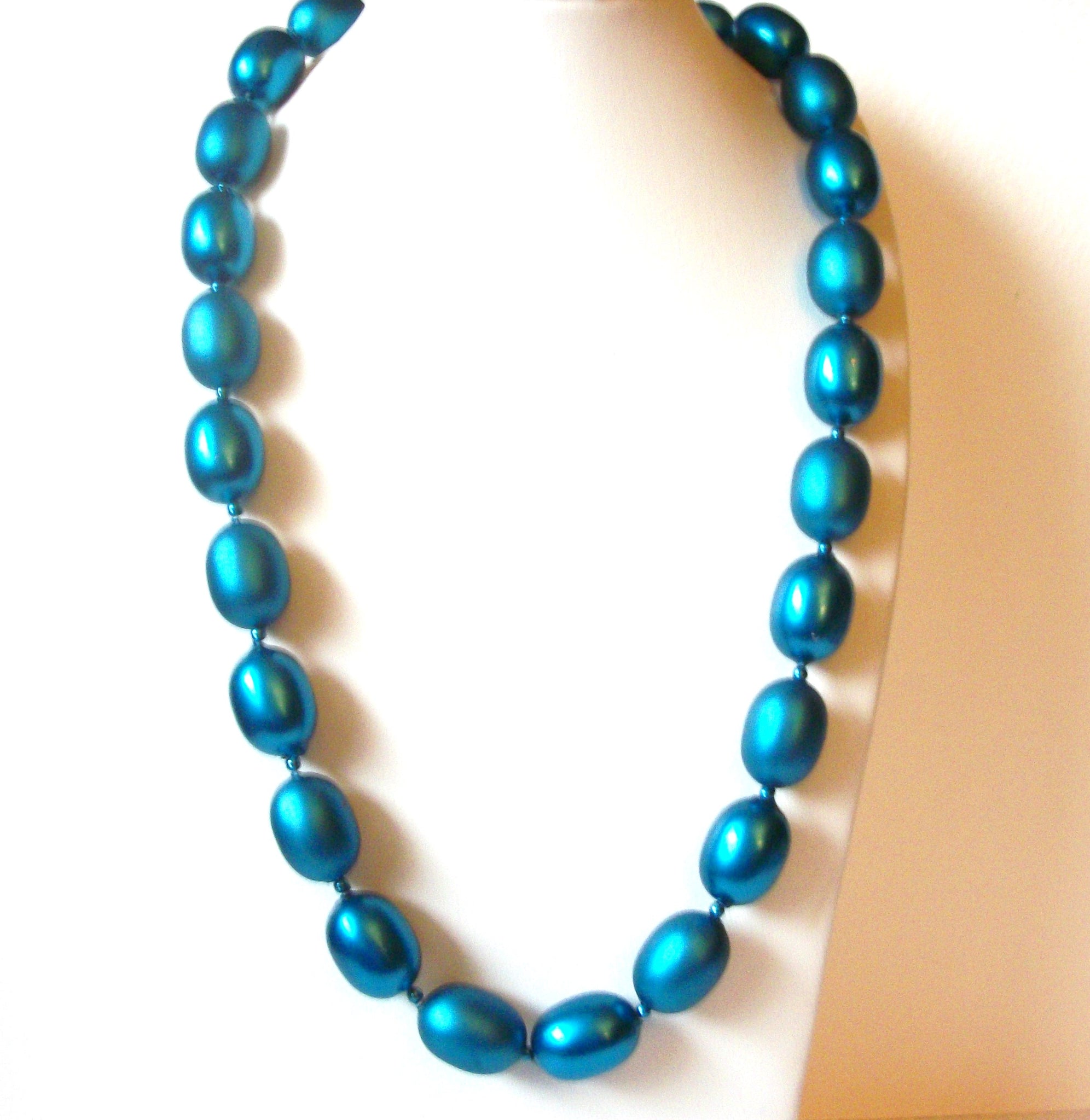 Vintage 1950s HONGKONG Teal Necklace 110820
