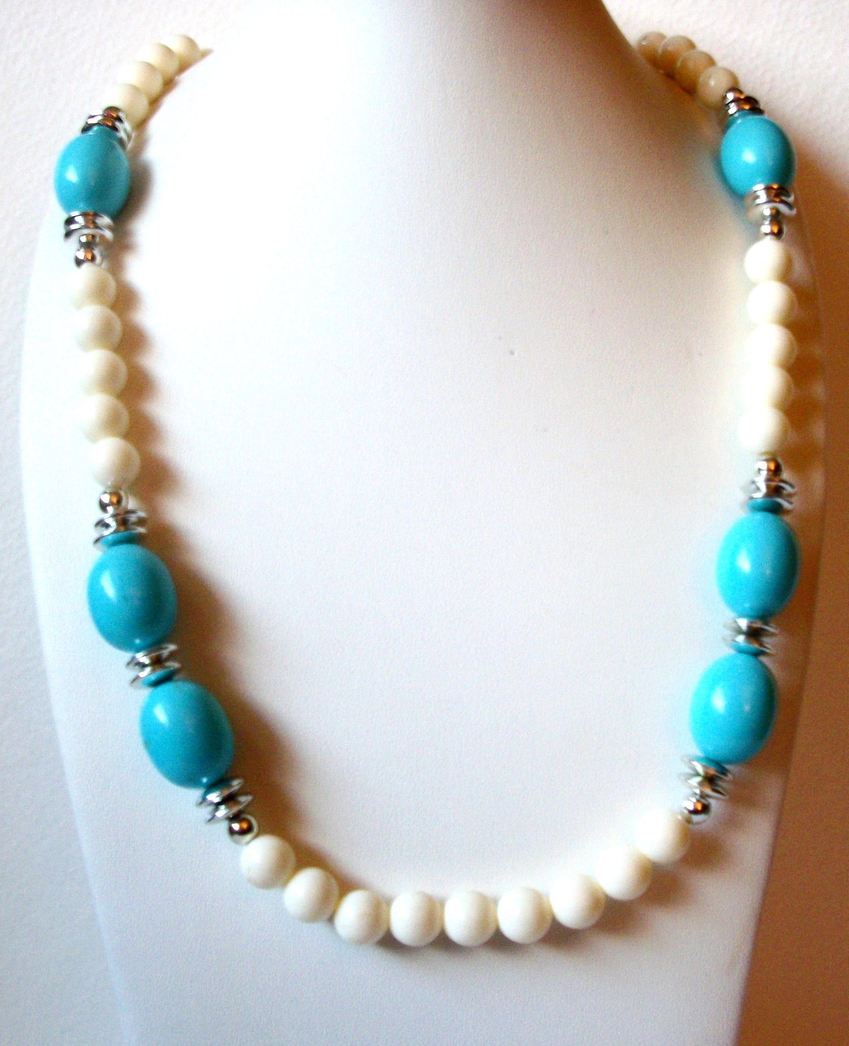 Retro Blue White Necklace 110720